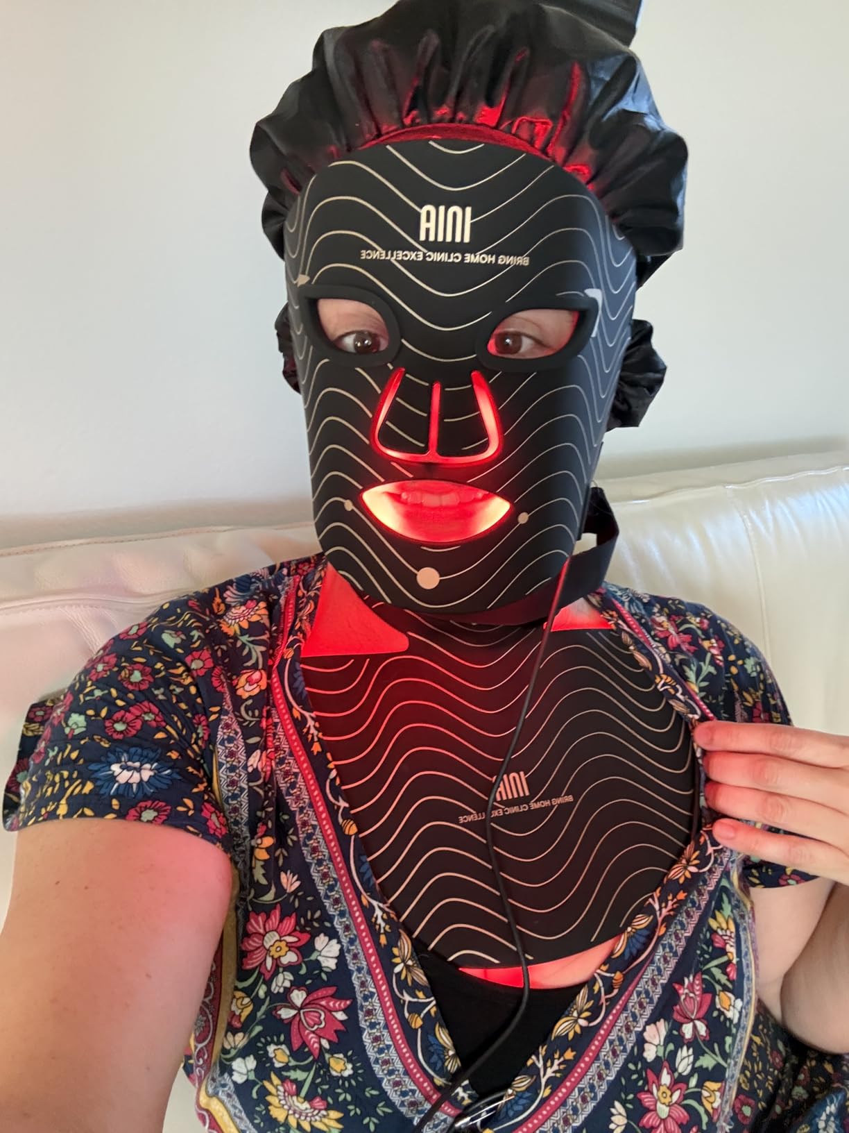 Red Light Therapy Mask for Face & Neck - 4 Light Modes with 850nm NIR, Red, Yellow & Blue LED Light Therapy, 2600mAh Rechargeable LED Face Mask for Anti-Aging, Skin Firming & Radiant Glow at Home customer photo 2