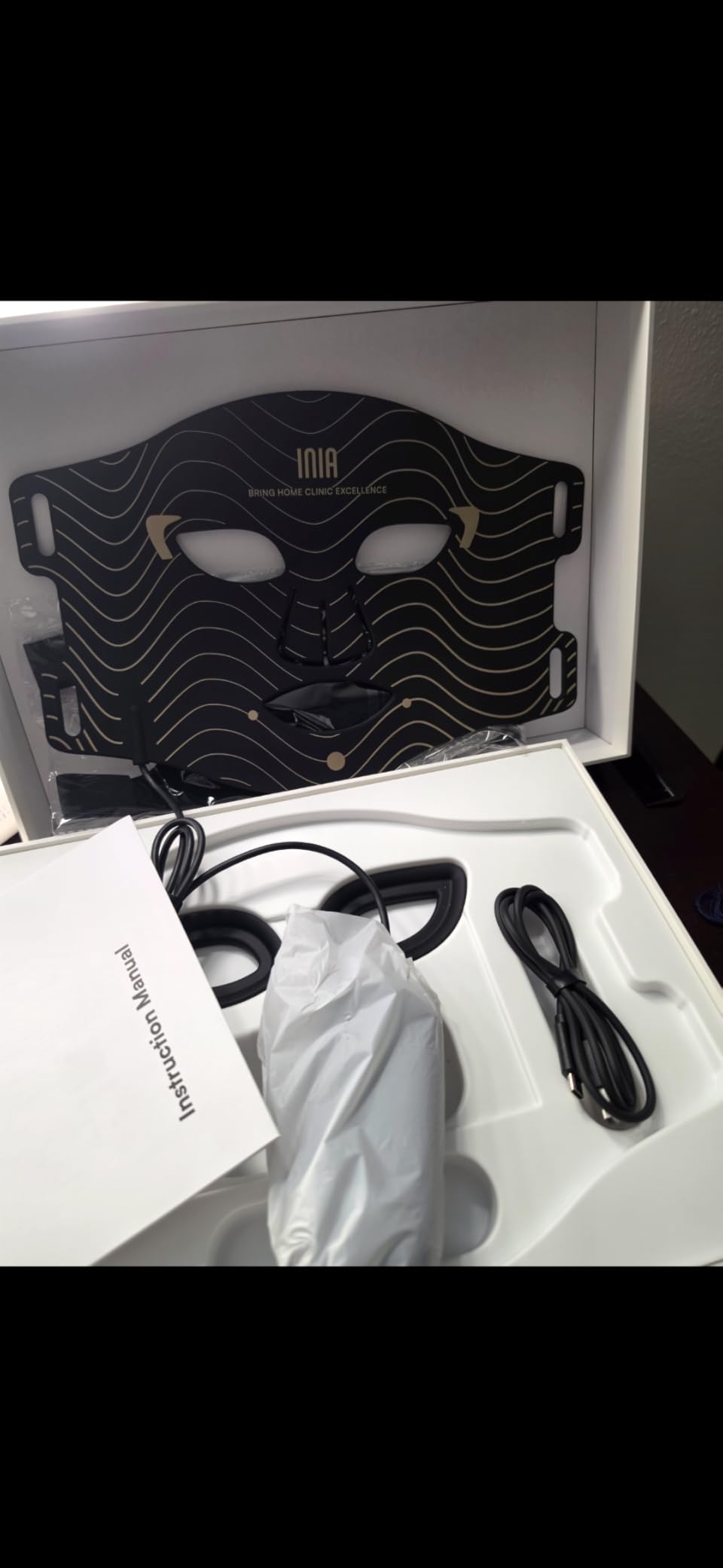 INIA Red Light Therapy Mask for Face - 4 Light Modes with 850nm NIR, Red & Blue LED Light Therapy, 2600mAh Rechargeable LED Face Mask for Radiant Glow at Home, Black customer photo 1