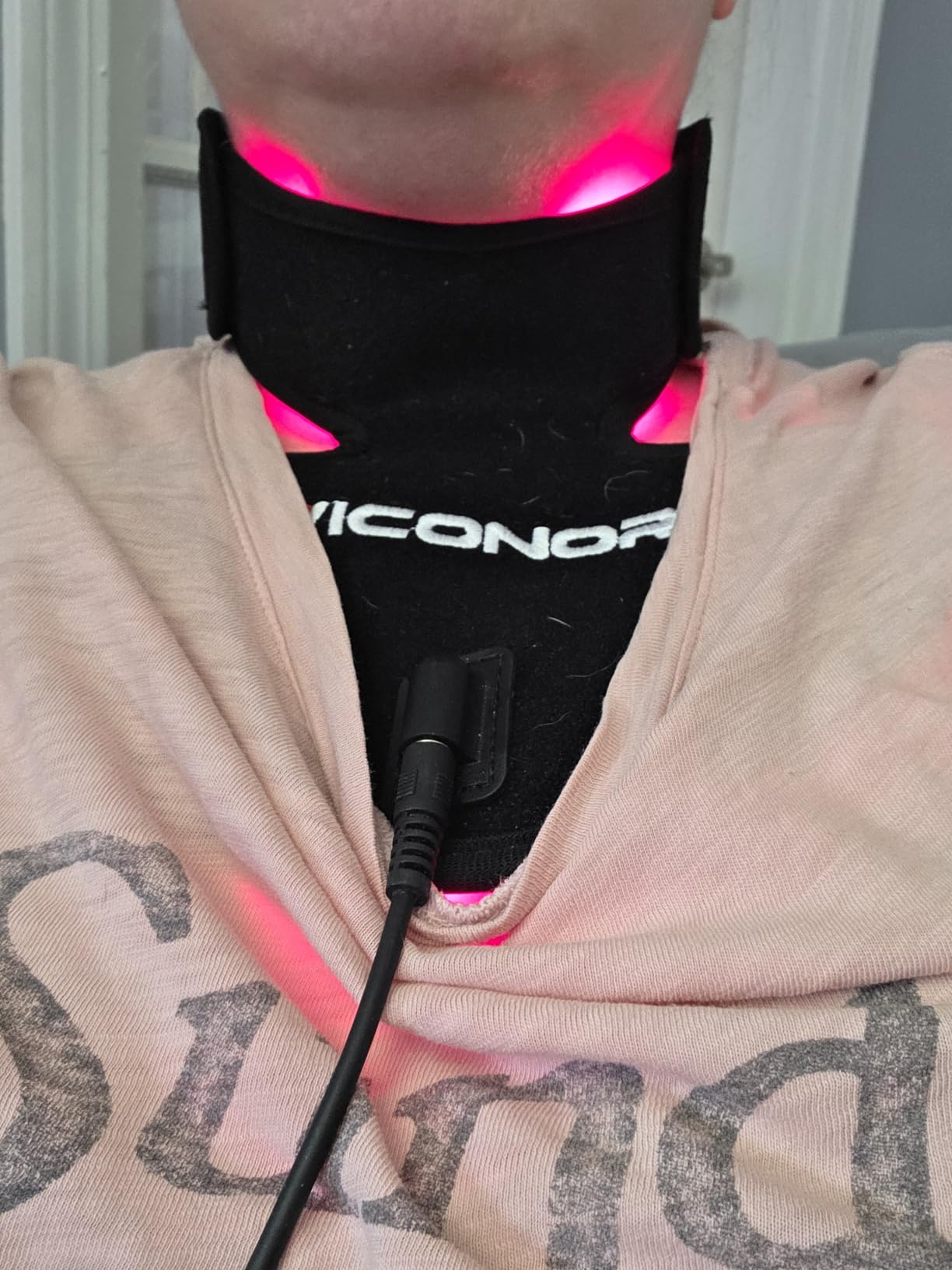Red Light Therapy for Neck and Chest, Red Light Therapy for Face and Neck Device Portable 660nm Red Light & 850nm Near Infrared Light Therapy for Body for Skin Tightening customer photo 1