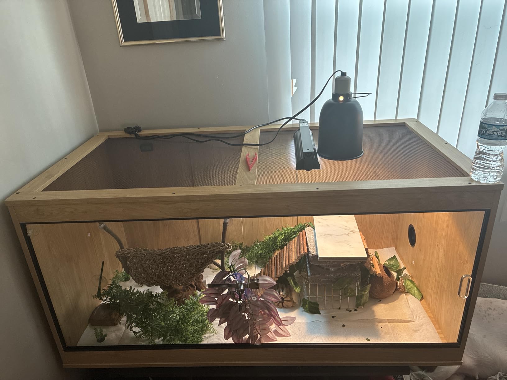 unipaws 110 Gallon Reptile Tank for Lizards, Bearded Dragon Enclosure Terrarium, Large Stackable Cage with Glass Sliding Doors and Lock and Cable Port, Black customer photo 2