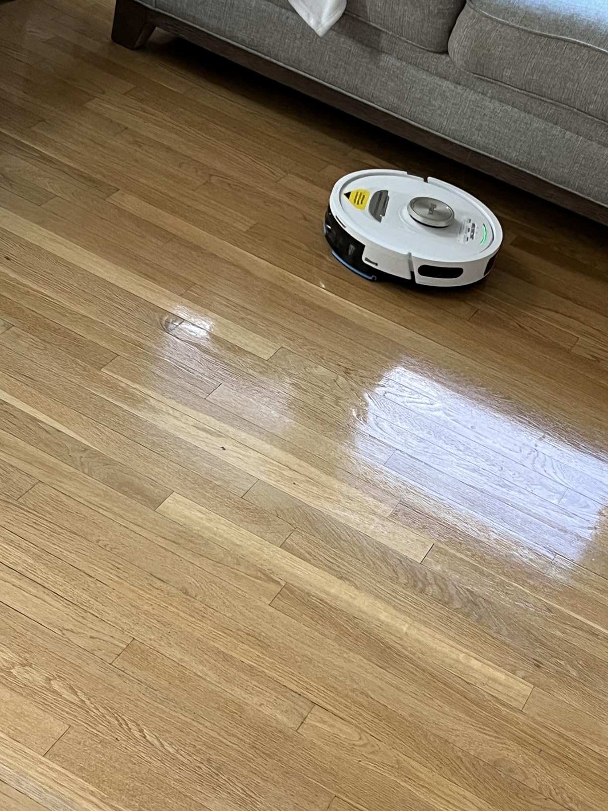 Shark Stratos | 2-in-1 Robot Vacuum & Mop for Carpets & Hard Floors | Powerful Suction & Mopping for Pet Hair | Self-Empty & Self-Clean NeverTouch Base | 60-Day Capacity | HEPA | White | AV2700ZE customer photo 2