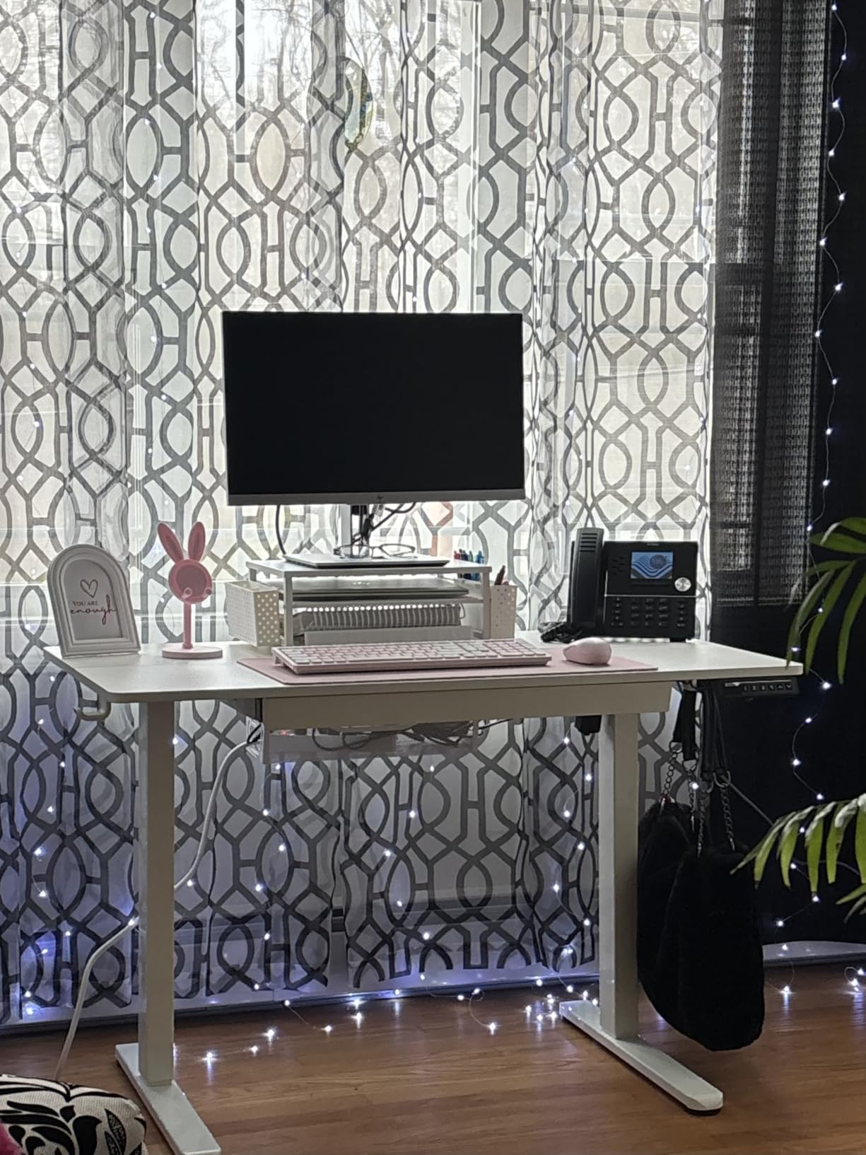 ErGear 48 x 24 inch Electric Standing Desk Adjustable Height with Drawers, 4 Memory Height Settings, Sit Stand Up Desk for Home Office & Computer Workstation, White customer photo 2