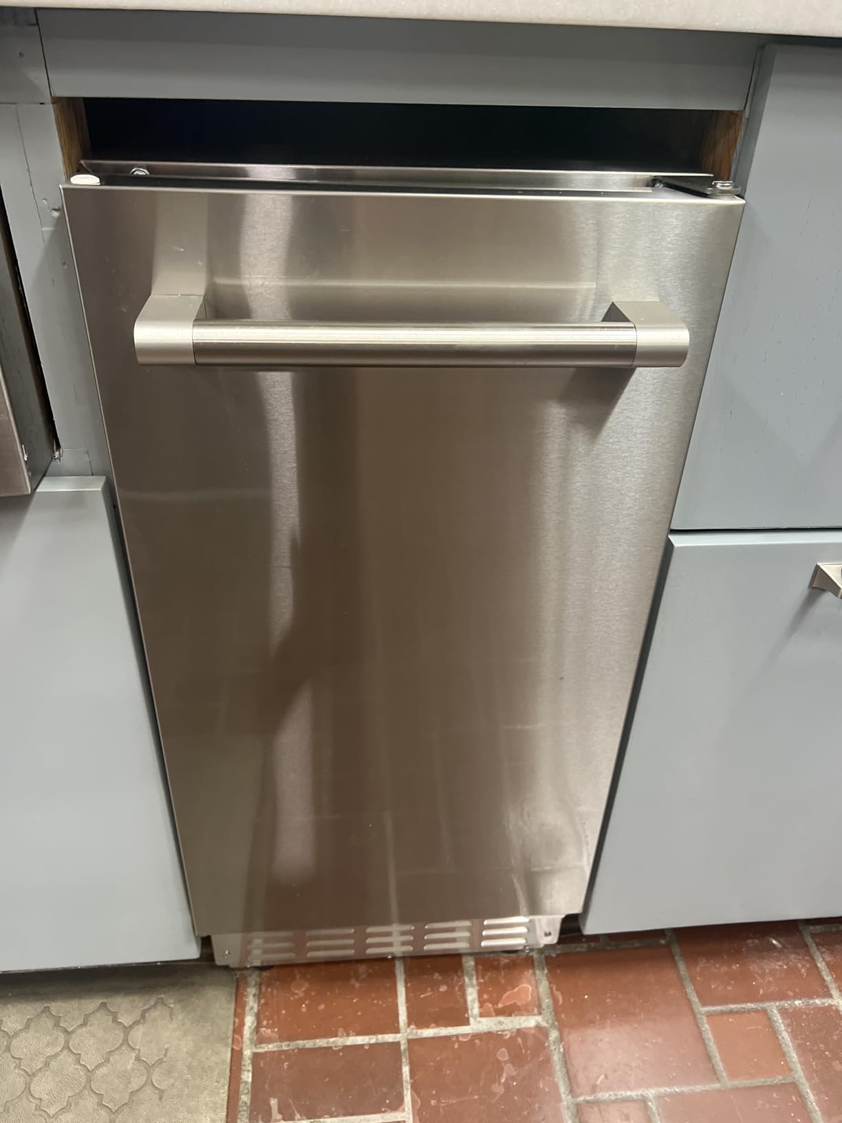 ecozy Under Counter Nugget Ice Maker Machine, Bulit-in & Freestanding, Horizontal Handle, Reversible Door, 66 Lbs/Day, Thickened Viewing Glass Window, Self-Cleaning & 24H Timer, Stainless Steel customer photo 1