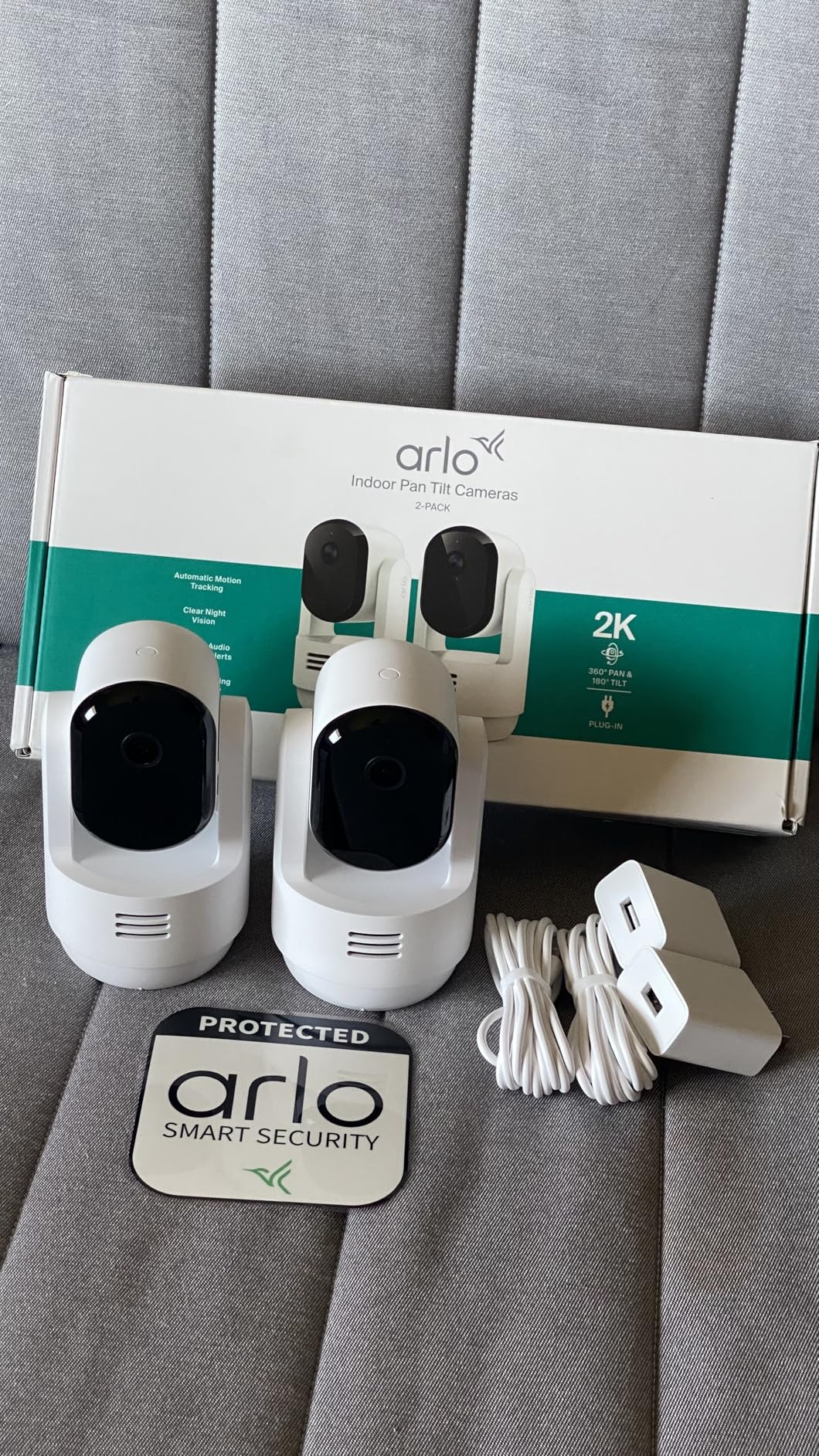 Arlo Essential Indoor Pan Tilt Security Camera 2K (2025 Release) - Wired Plug-in Power, Person Recognition, Animal Detection, Animated Preview, 1-Month Secure Plan, Auto Motion Tracking, 2 Cam, White customer photo 2