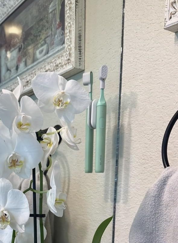 SURI 2.0 Sonic Electric Toothbrush with Pressure Sensor | 1 Month+ Battery | Designed in California, Green customer photo 1