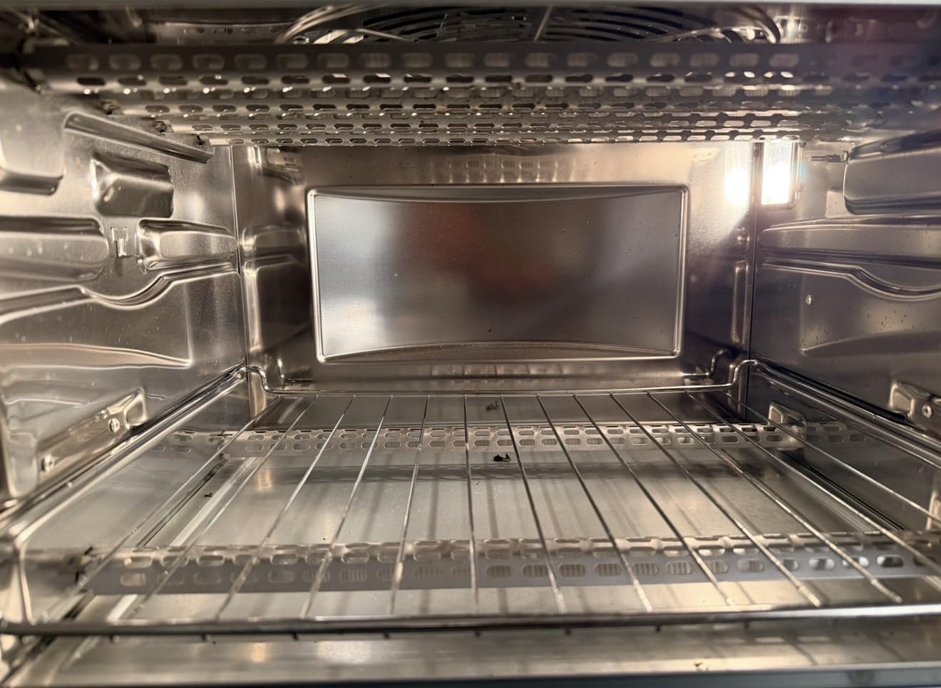 Cuisinart 15-in-1 Extra-Large Digital Air Fryer Oven with 9x13 2-in-1 Pan, Air Fry 4 Lbs of Wings, Cook a 13 Lb Turkey or 5+ Lb Chicken, Toast 9 Slices of Bread, and Bake a 13 inch Pizza, TOA-112 customer photo 1