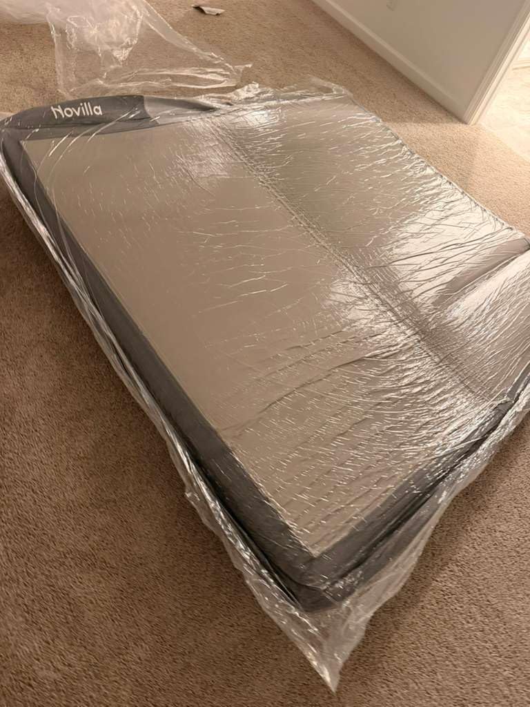 Novilla Bliss Cooling Queen Size Mattress, 12 Inch Gel-Infused Memory Foam Mattress Queen Size in a Box with Cool-Touch Nylon Cover, Pressure Relief & Body Support with CertiPUR-US Certified Foam customer photo 1