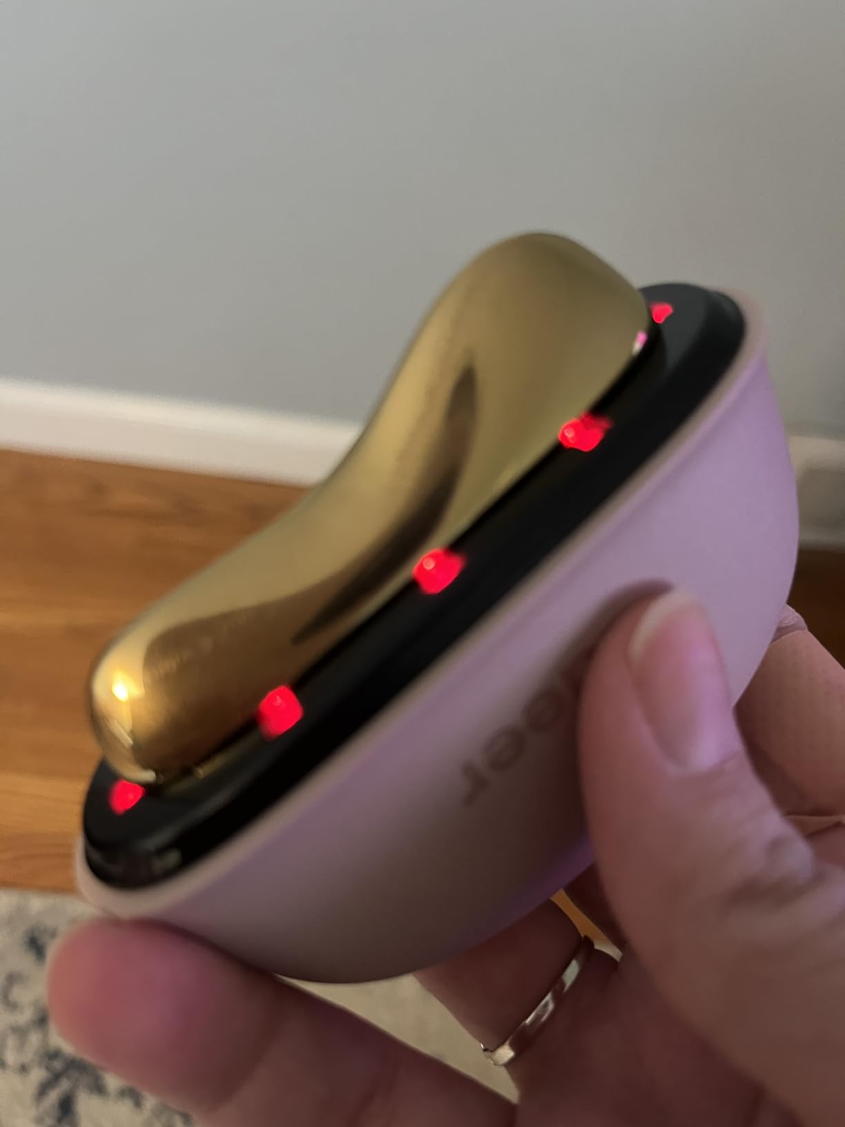 ZDEER GS5 Brass Electric Heated Gua Sha Facial Sculpting Tool with Vibration, Women's Facial Massager, LED Red Light Therapy for Neck & Face, Skin Firming Device, Premium Gift for Wife Mom, Pink customer photo 2