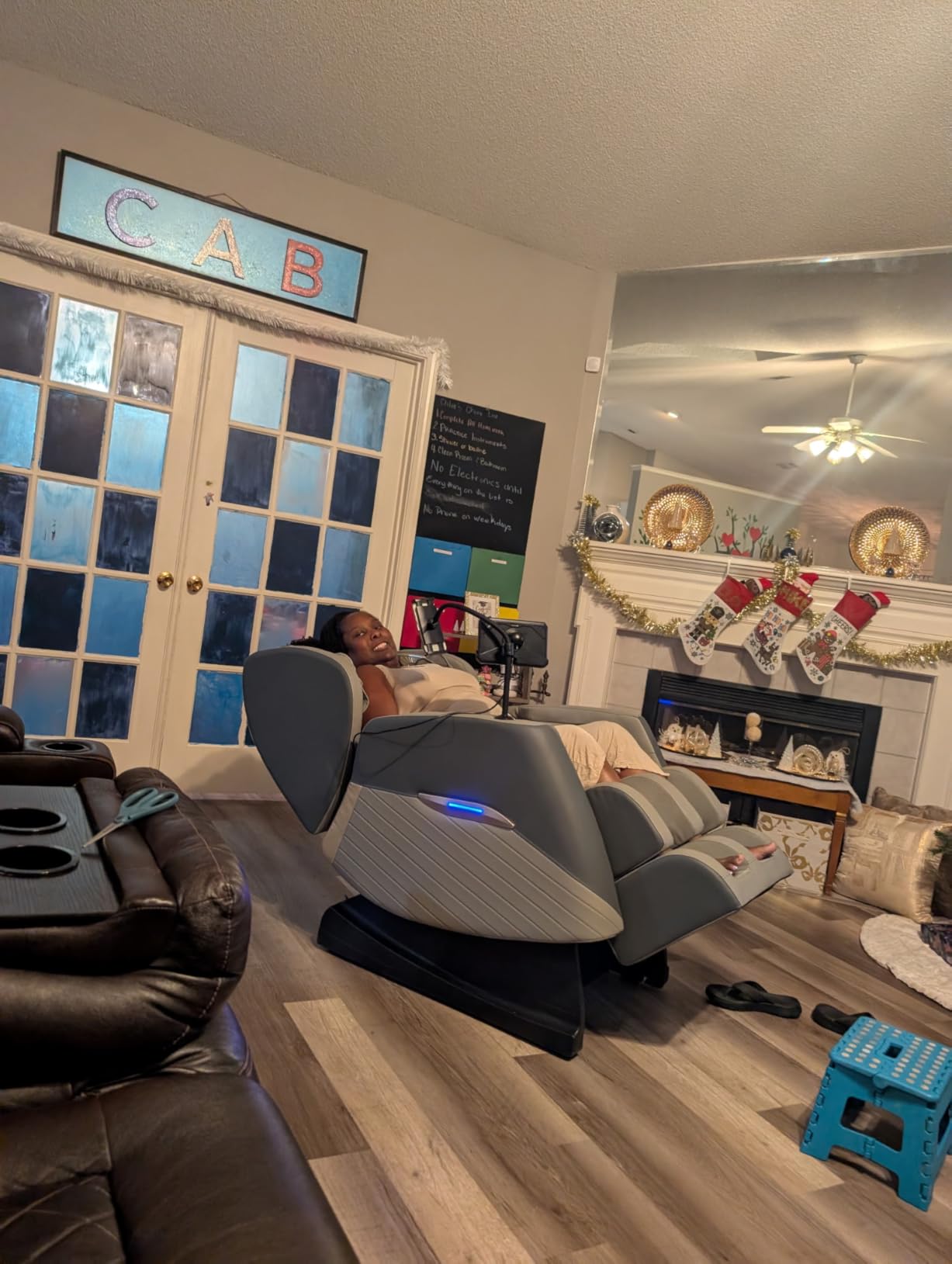 Massage Chair Full Body, Zero Gravity Massage Chair with 16 Fix Rollers, Auto Massage Program, Foot Massage, Recliner Chair with Heating, Touch Screen Controller, Bluetooth Speaker（Black Grey） customer photo 1