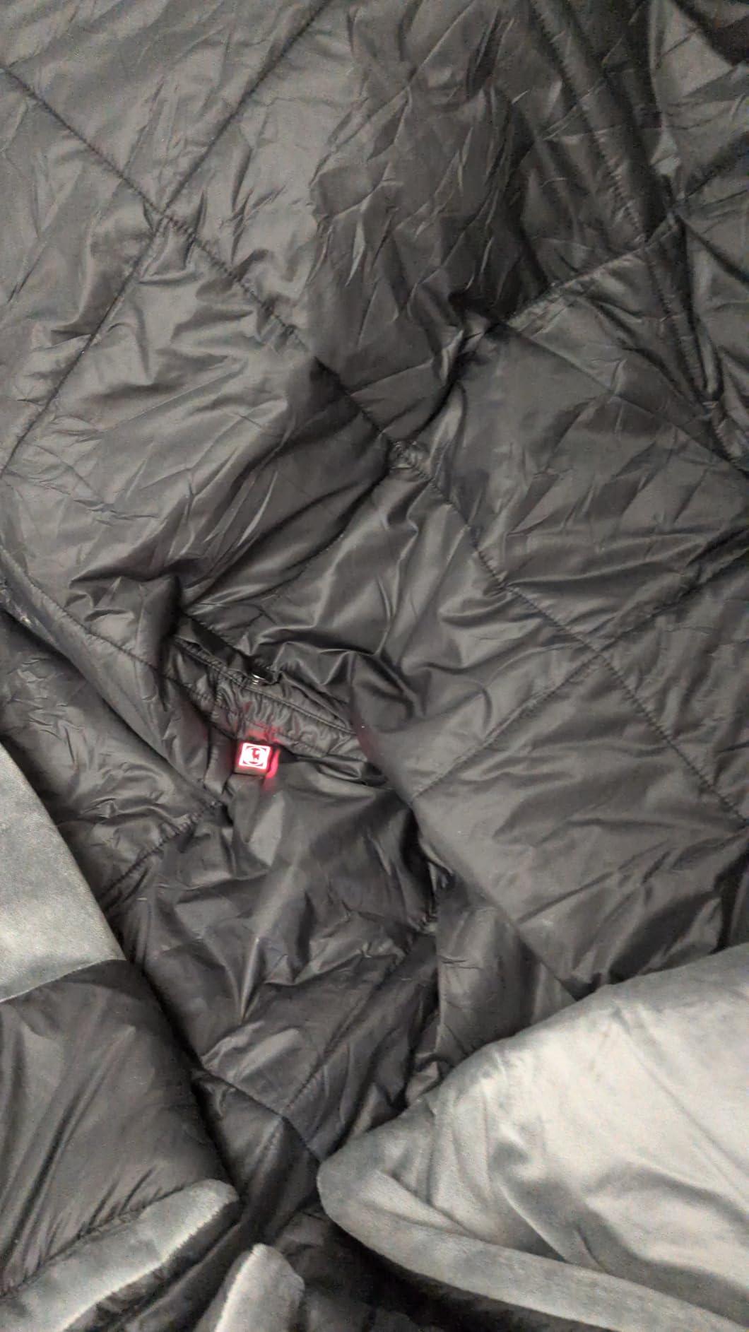 CYCYHEAT 20000mAh Large Heated Blanket Battery Powered, 7.4V Battery Portable Cordless Throw Electric Rechargeable Heating Blankets (Black+20000mAh Battery, 63x55in Adult Size) customer photo 1