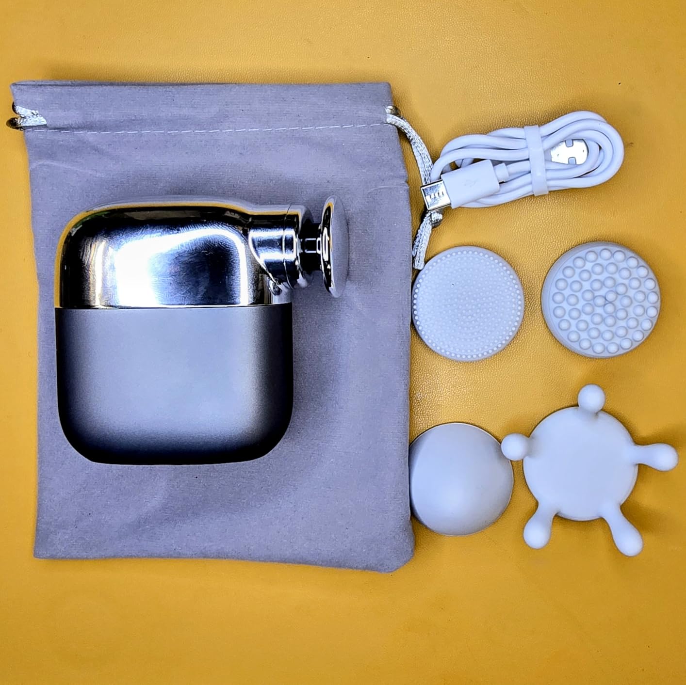 Mini Massage Gun, 0.4lb Ultra-Lightweight Pocket Sized Deep Tissue Percussion Muscle Massager, Portable Handheld Massage Gun for Travel, Gym, Office, 4 Modes, 4 Heads, Grey customer photo 1