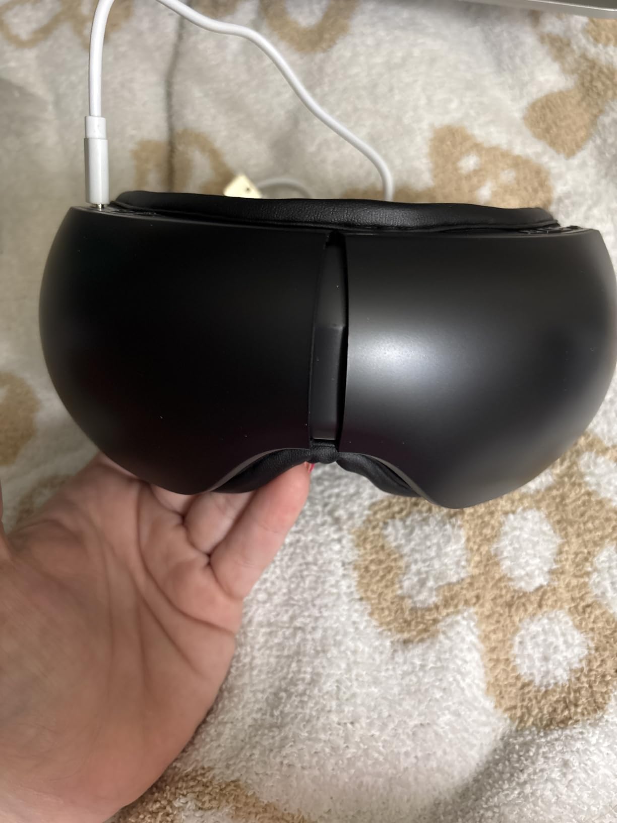 Philips Eye Massager with Heat and Cooling, Rechargeable Eye Mask with Bluetooth Music & Compression Massage, Migraine Relief and Eye Strain, Dry Eye Care, Improve Sleep customer photo 2