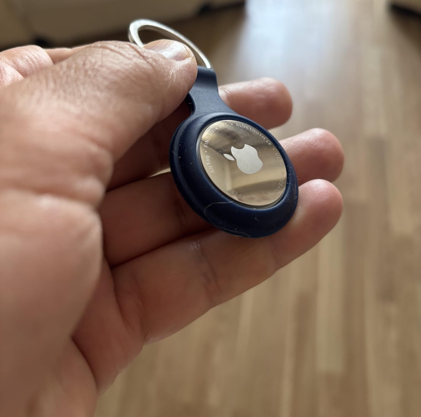 Apple AirTag (2nd Generation): Tracker for Keychain, Wallet, and More; Locator with Sound; Simple One-Tap Setup with iPhone or iPad; Key Finder with up to 1.5X Precision Finding Range customer photo 2