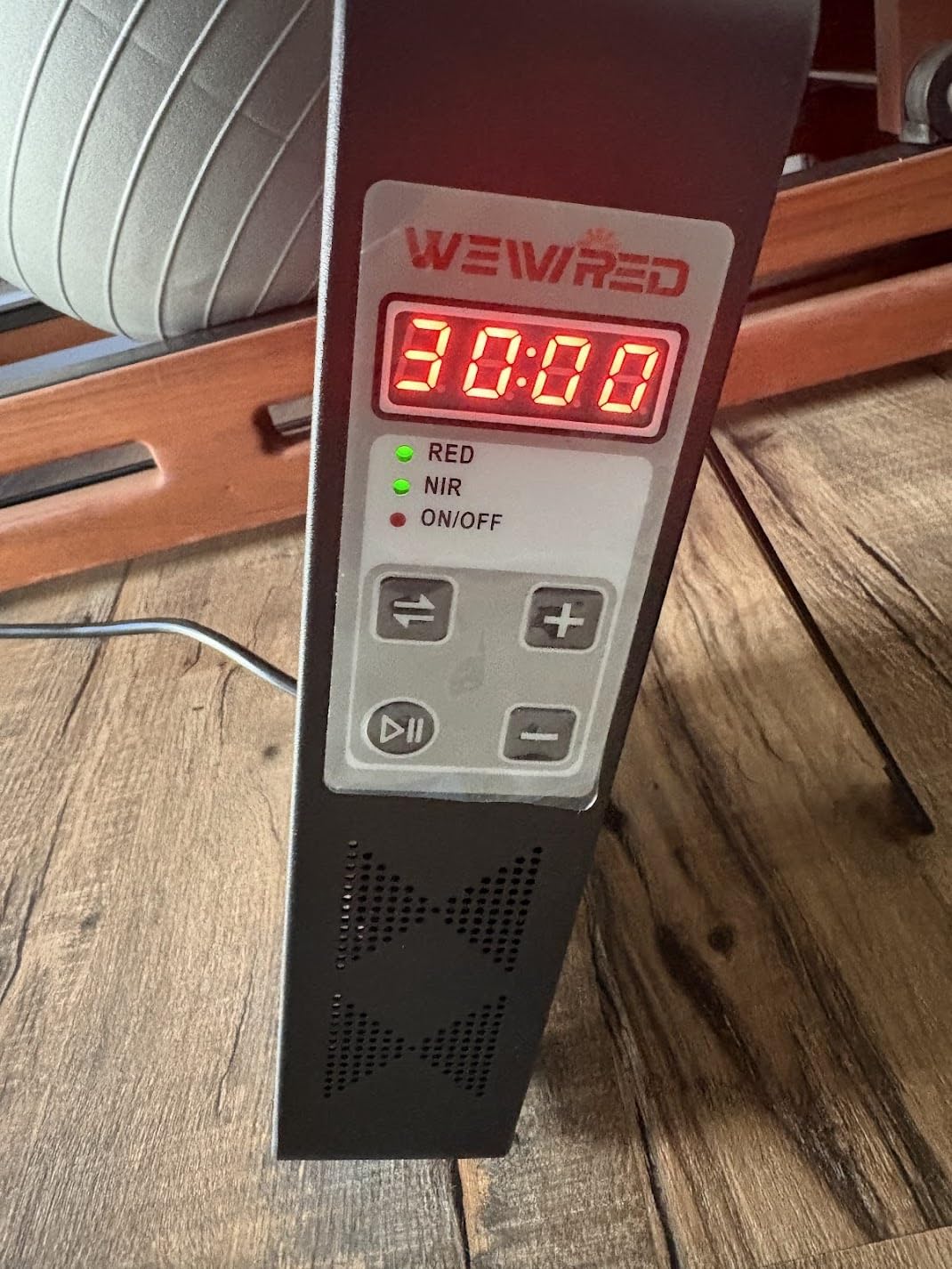 Red Light Therapy Panel for Full Body 400W 5 Wavelength 300 Dual Chip LEDs 630+660+810+830+850nm Red and Near Infrared Lamp Therapy Device with Timer & Stand Pain Relief Face Skin Health Sleep customer photo 2