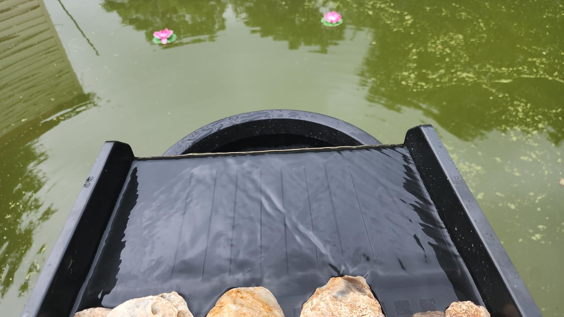 Pond Waterfall Spillway Kit, Pond Waterfall Filter with 980GPH Quiet Pond Pump & Filter Cage, 13 Ft Corrugated Tubing, Filter Media for Outdoor Ponds up to 3,000 Gallons customer photo 2