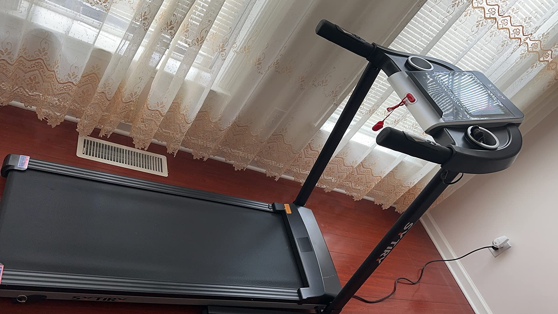 Treadmills for Home with TV Screen and WiFi, Smart Foldable Treadmill Machine, 3D Virtual Sports Scene, HiFi Speakers, Popular APP for Social Networking, Video, and Search, Walking Pad Treadmill customer photo 2