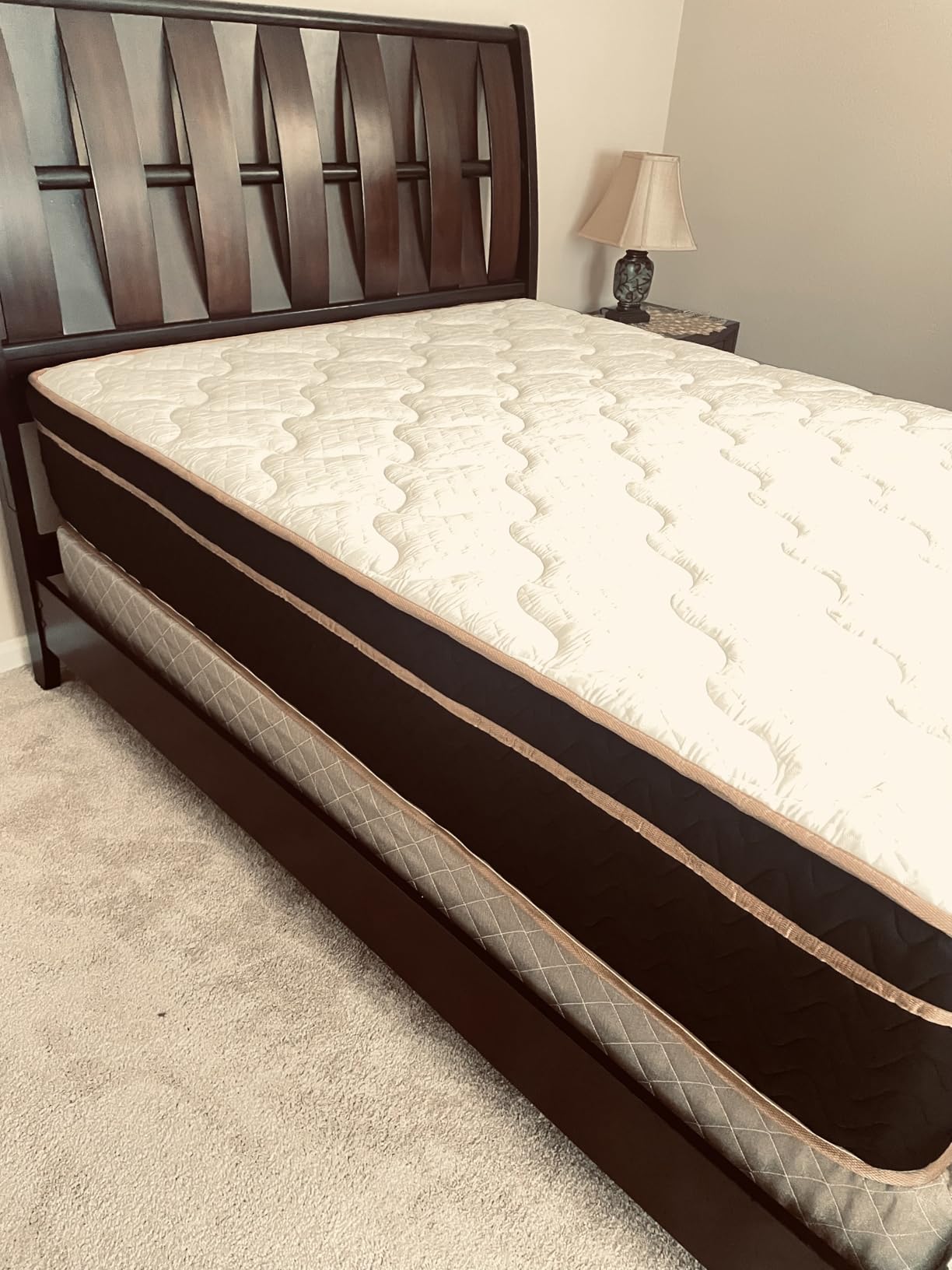 Queen Mattress 14 Inch, Cooling Hybrid Bed in a Box, Individual Pocket Springs, Motion Isolation, Targeted Hip/Shoulder/Lumbar Support, Fiberglass-Free, Ergonomic Zones, 365 Nights Trial, CertiPUR-US customer photo 2