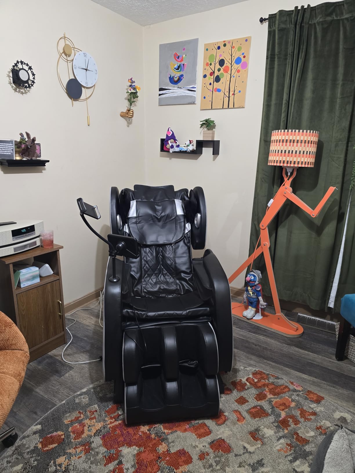 Megashock SL Track 2026 Massage Chair Full Body, Zero Gravity Massage Chair with Back Heat, 12 Fixed Rollers, Foot Massage, Airbag Massage and Bluetooth Speaker for Home and Office customer photo 2