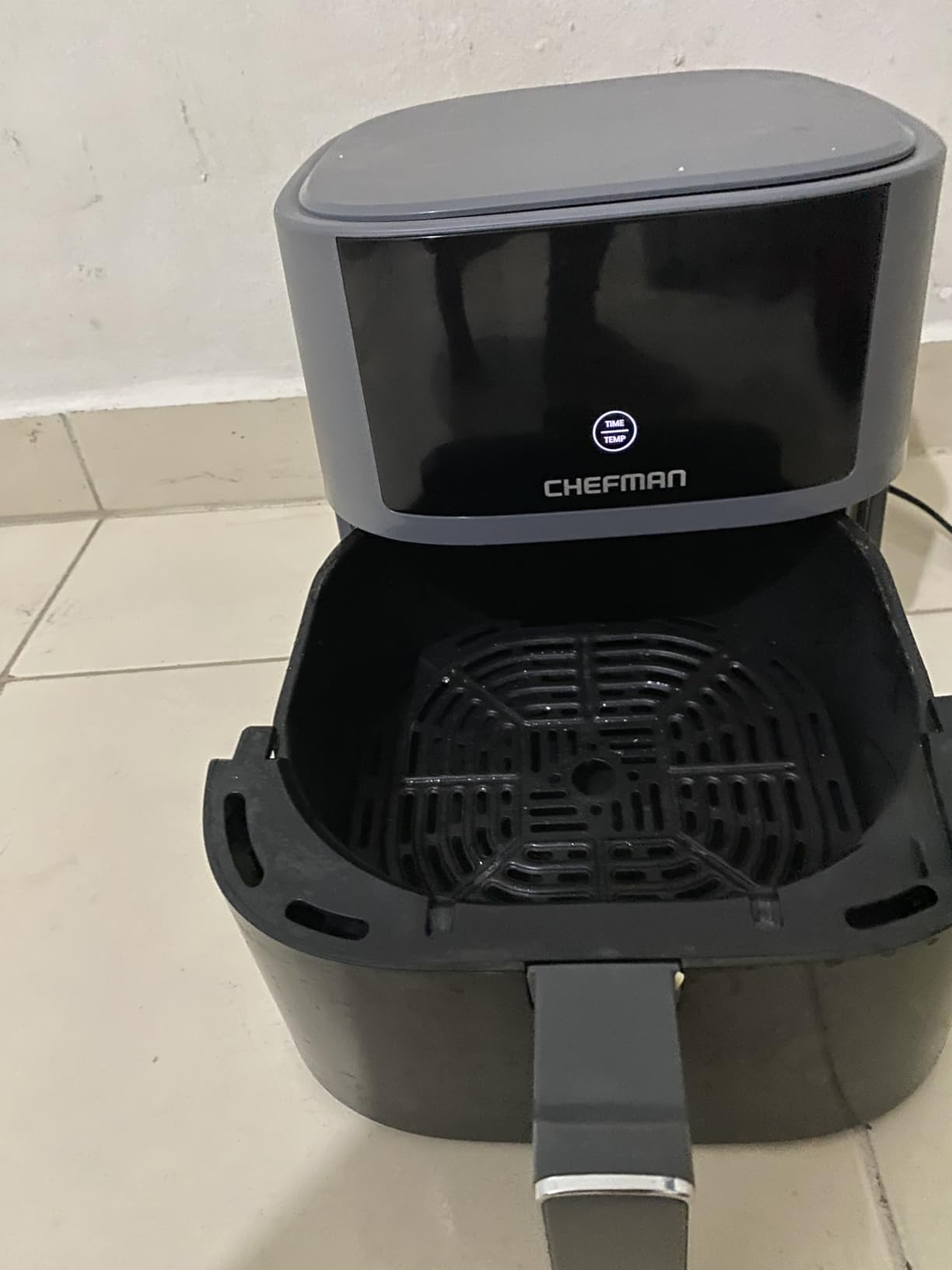 Chefman Air Fryer 6-in-1, XL 14-Quart Multifunctional Airfryer with Touchscreen Controls, Rotisserie, Food Dehydrator, Convection Oven, Bake, Broil, and Reheat Functions, Windowed Door - Black customer photo 1