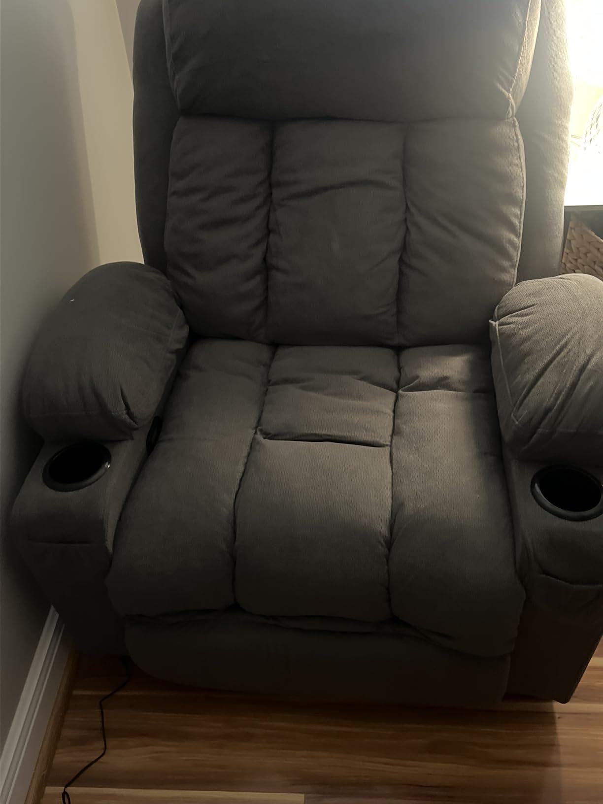 MAHOMICO Swivel Rocker Recliner Chair with Vibration Massage and Heat for Living Room, with Rocking Function and Side Pocket, USB Charge Port, 2 Cup Holders customer photo 2