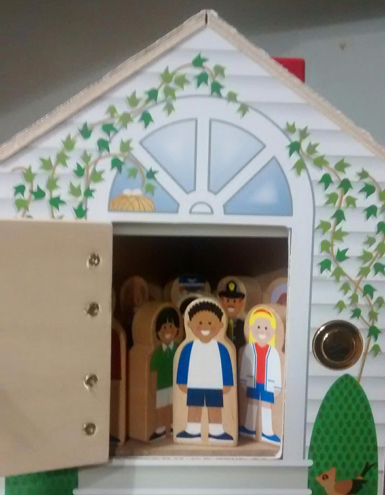 Melissa & Doug Take-Along Wooden Doorbell Dollhouse - Doorbell Sounds, Keys, 4 Poseable Wooden Dolls Portable Doll House, Ages 3+ customer photo 1