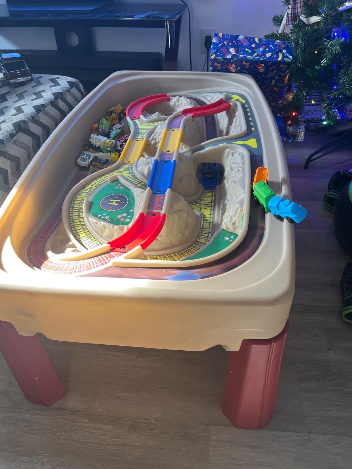 Step2 Deluxe Canyon Road Train & Track Table, Kids Activity Table for Cars, Cover Included, Made of Durable Plastic, Includes 3-Piece Train Set, For Toddlers 3+ Years Old customer photo 2