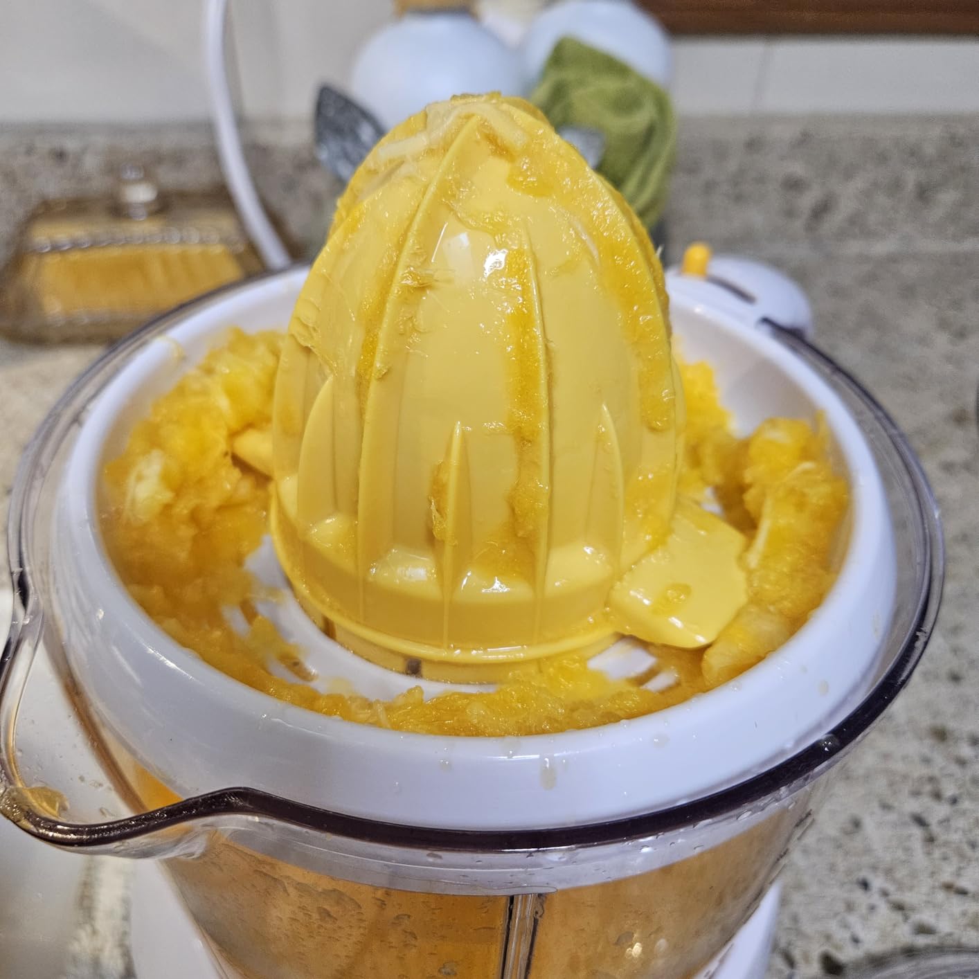 BLACK+DECKER 32oz Electric Citrus Juicer, CJ625, Pressure Activated, Adjustable Pulp Control, Dishwasher-Safe customer photo 2