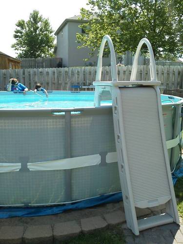 Confer Plastics 7200 Roll Guard fits Above-Ground Pool Heights from 48