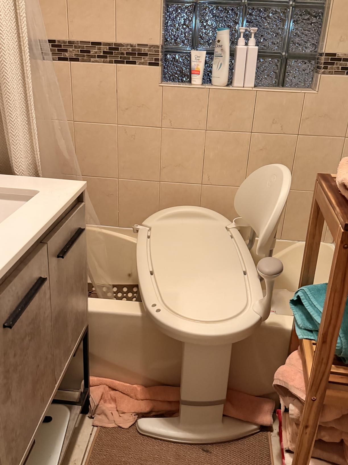 Moen Home Care Bath Safety Tub Transfer Bench, Shower Chair for Elderly and Disabled with Adjustable Height, DN7105 customer photo 1