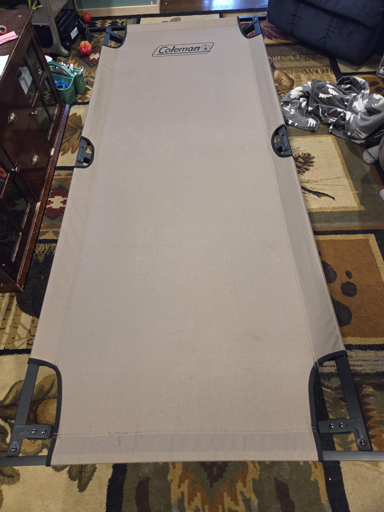 Coleman Trailhead II Large Folding Cot with Easy Setup & Takedown, Supports Adults up to 6ft 2in or 300lbs, Great for Camping, Lounging, Elevated Sleeping, Guests, & More customer photo 1