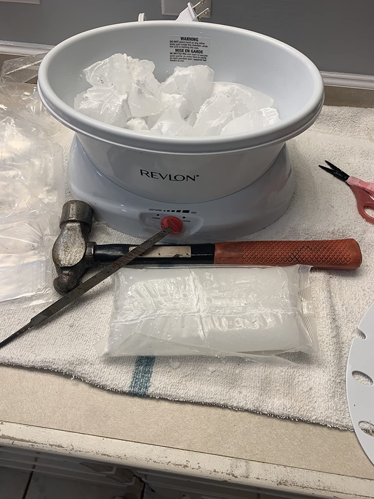 Revlon Luxury Paraffin Bath for Soft Hands, Elbows & Feet customer photo 1