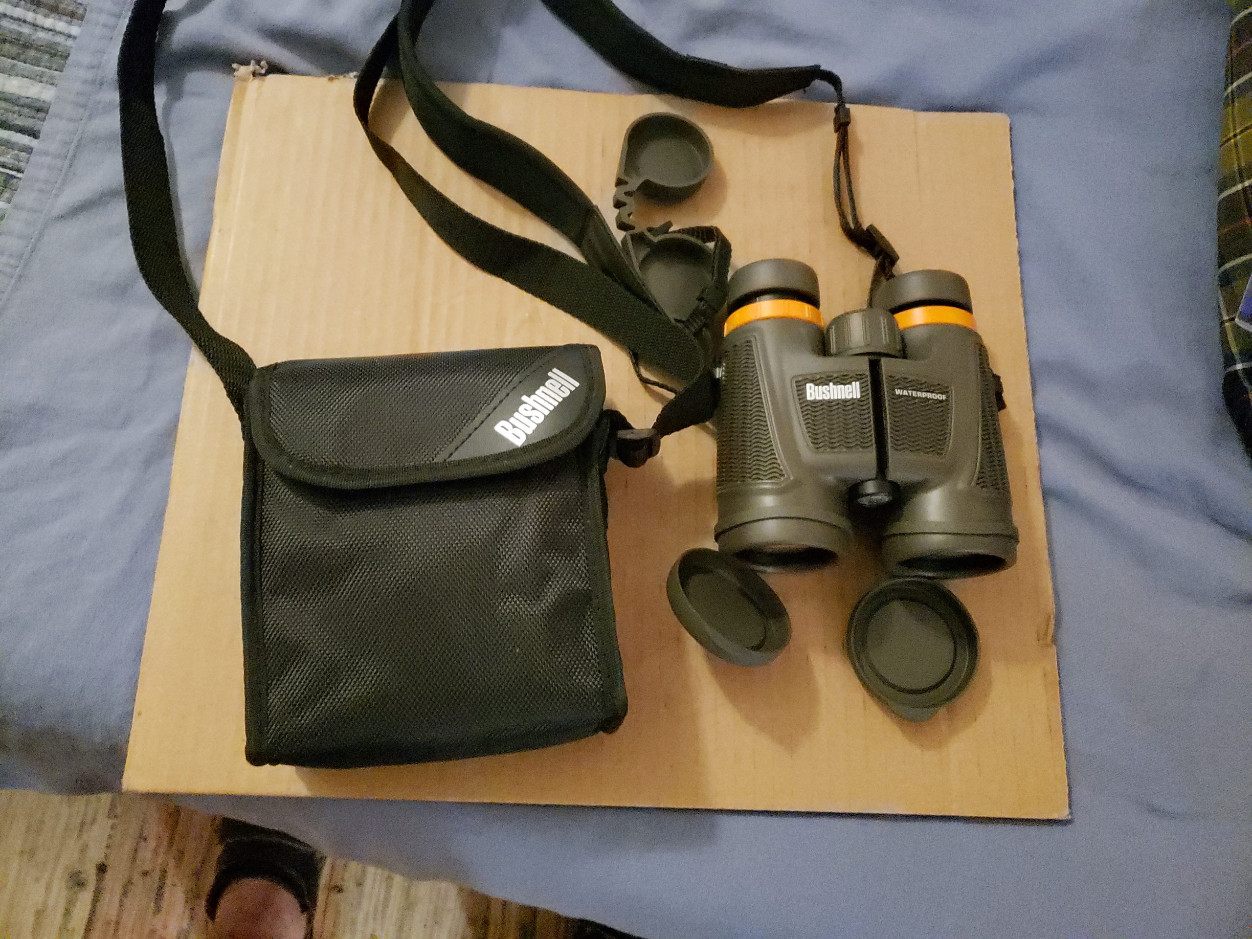 Bushnell H2O Xtreme Binoculars - Fully Multi-Coated, Waterproof IPX7, 10x42 customer photo 2