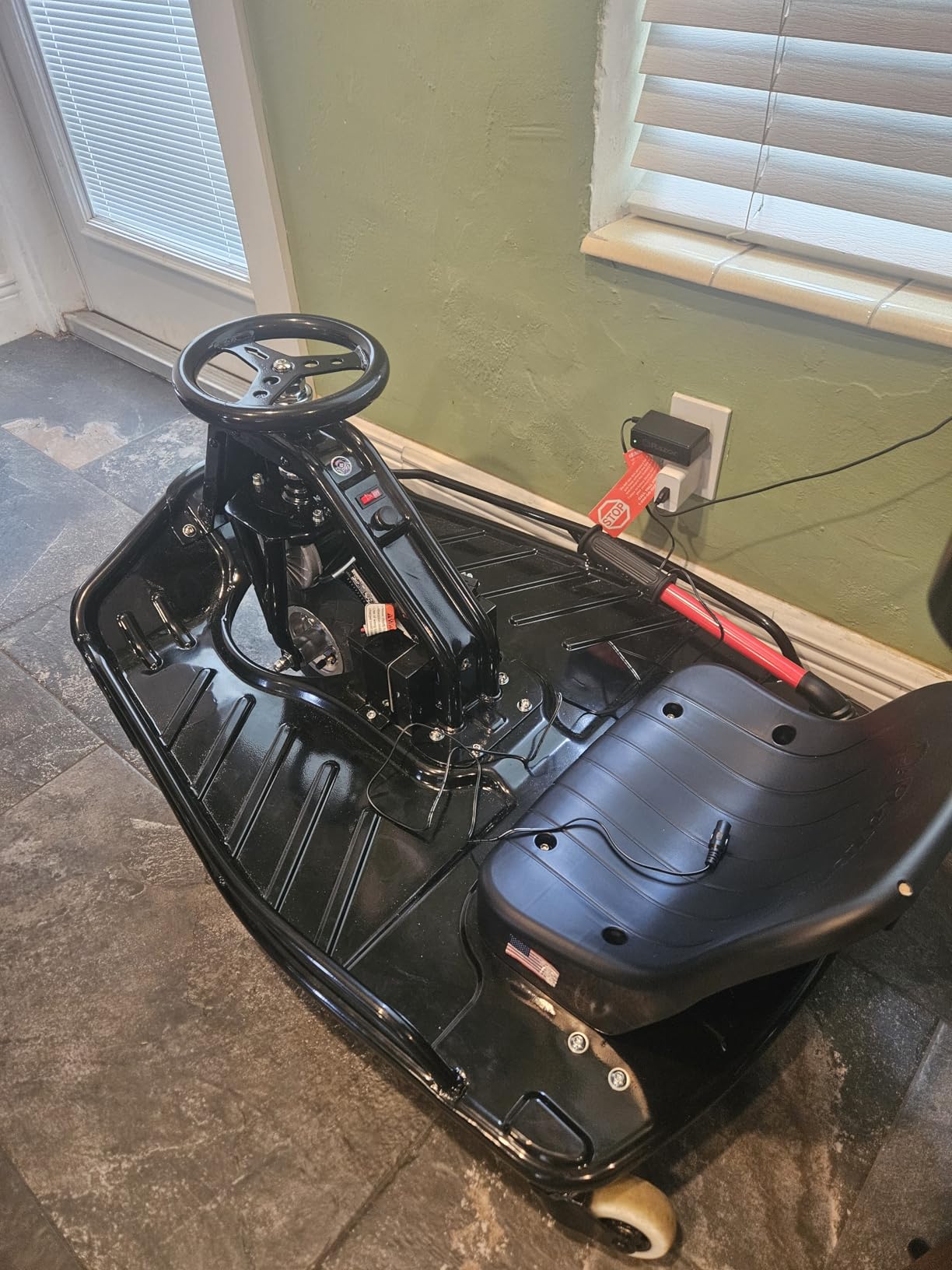 Razor Crazy Cart Sport - 24V Electric Drifting Go Kart, Variable Speed, Up to 12 mph, Up To 40 Minutes of Continuous Use, Drift Bar for Controlled Drifts, Ages 9+ customer photo 1