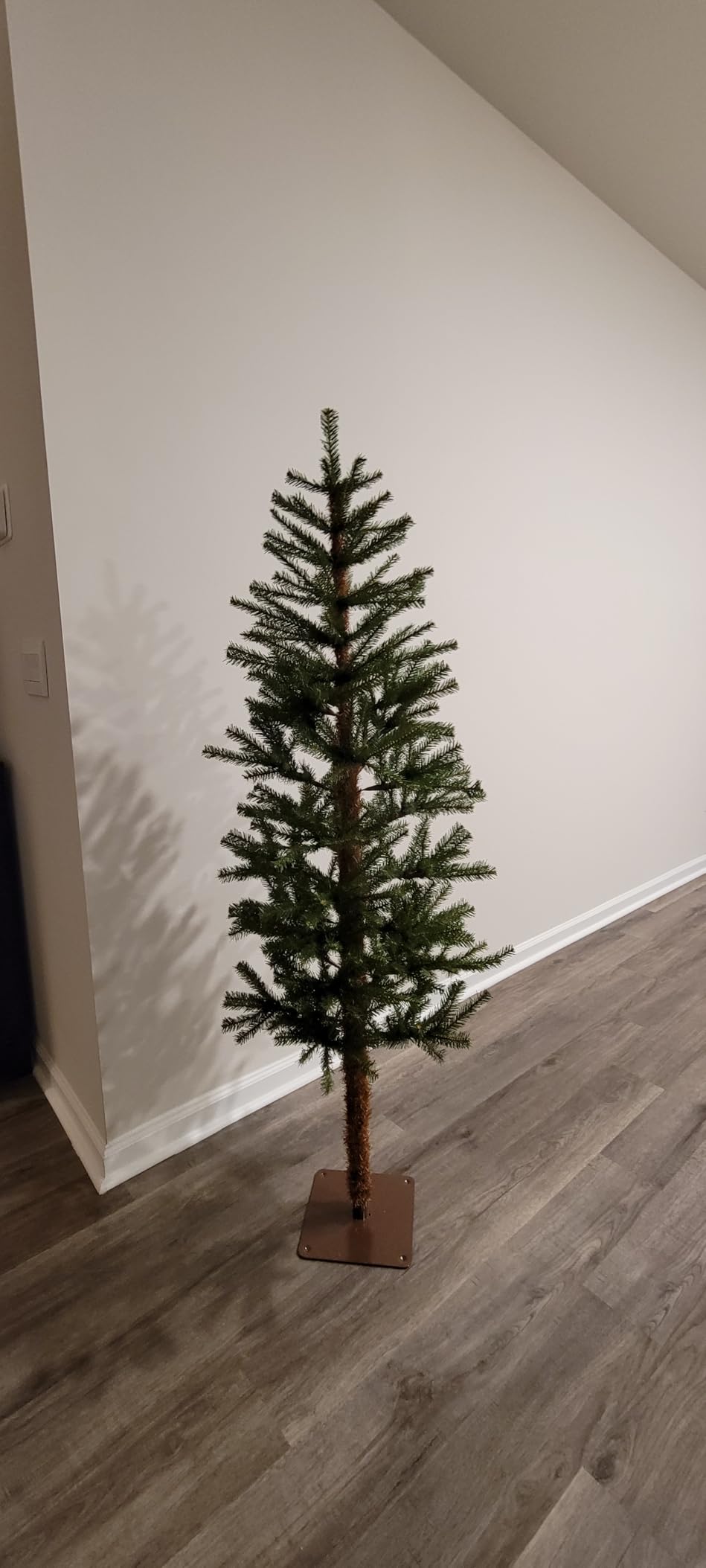 National Tree Company 5 ft Unlit Hickory Cedar Artificial Christmas Tree, 371 Tips, Metal Plate Base, Green customer photo 2