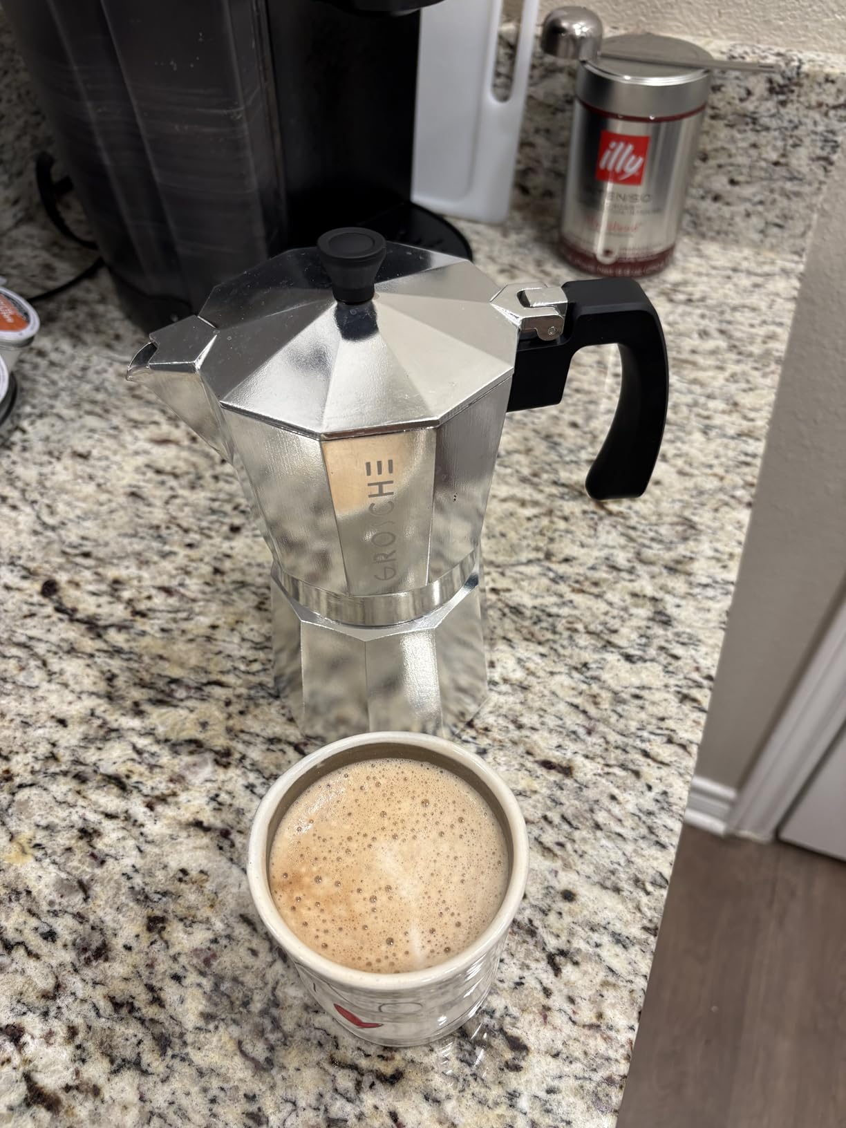 GROSCHE Milano Moka Pot | 6 Espresso Cup - 9.3 oz | Stovetop Espresso Percolator & Coffee Maker - Portable, Ideal for Home and Camping customer photo 1