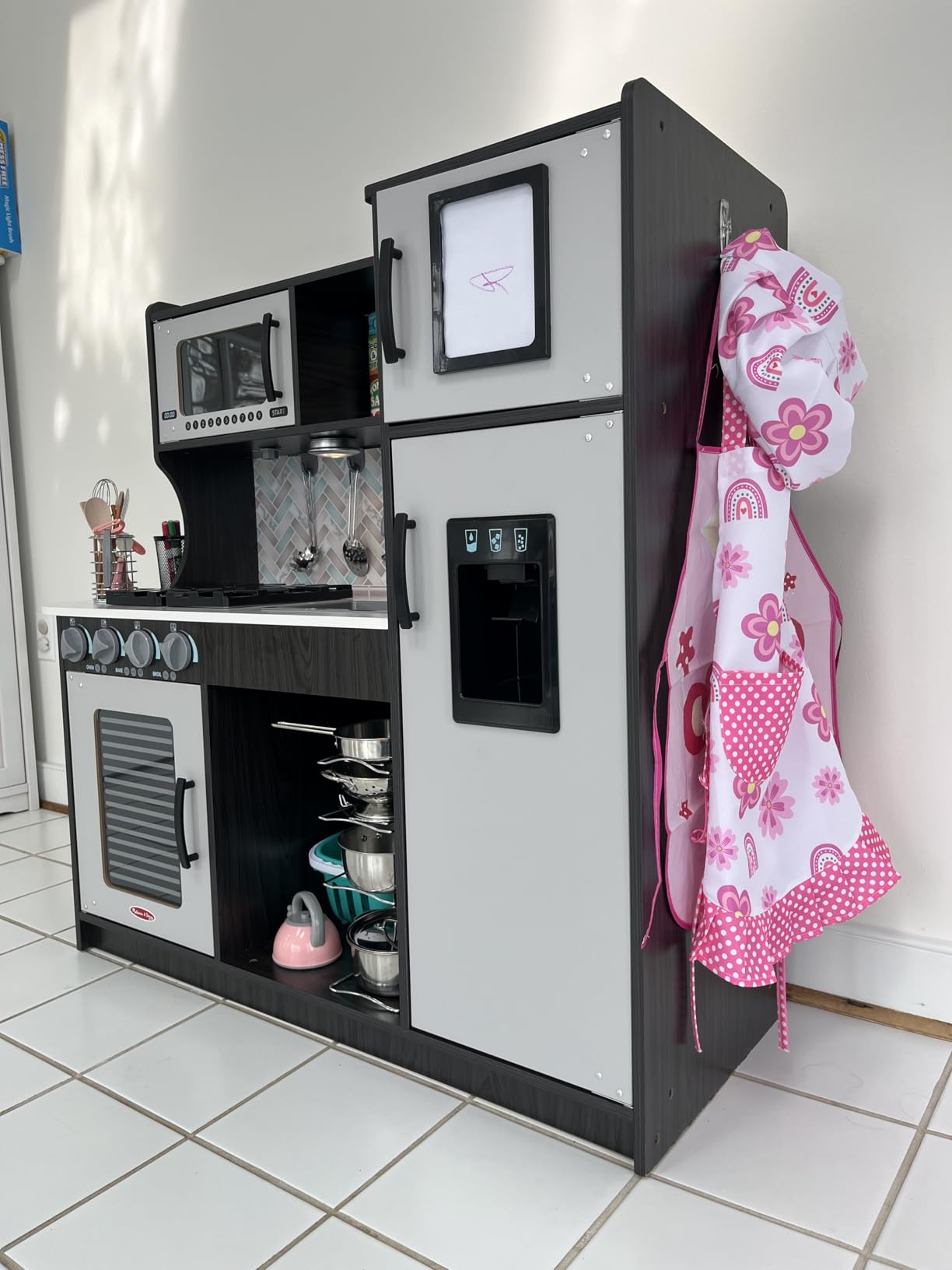 Melissa & Doug Chef's Wooden Pretend Play Kitchen for Kids with Ice Cube Dispenser - Charcoal Gray, Kids Kitchen Play Set, for Toddlers and Ages 3+ - FSC-Certified customer photo 1