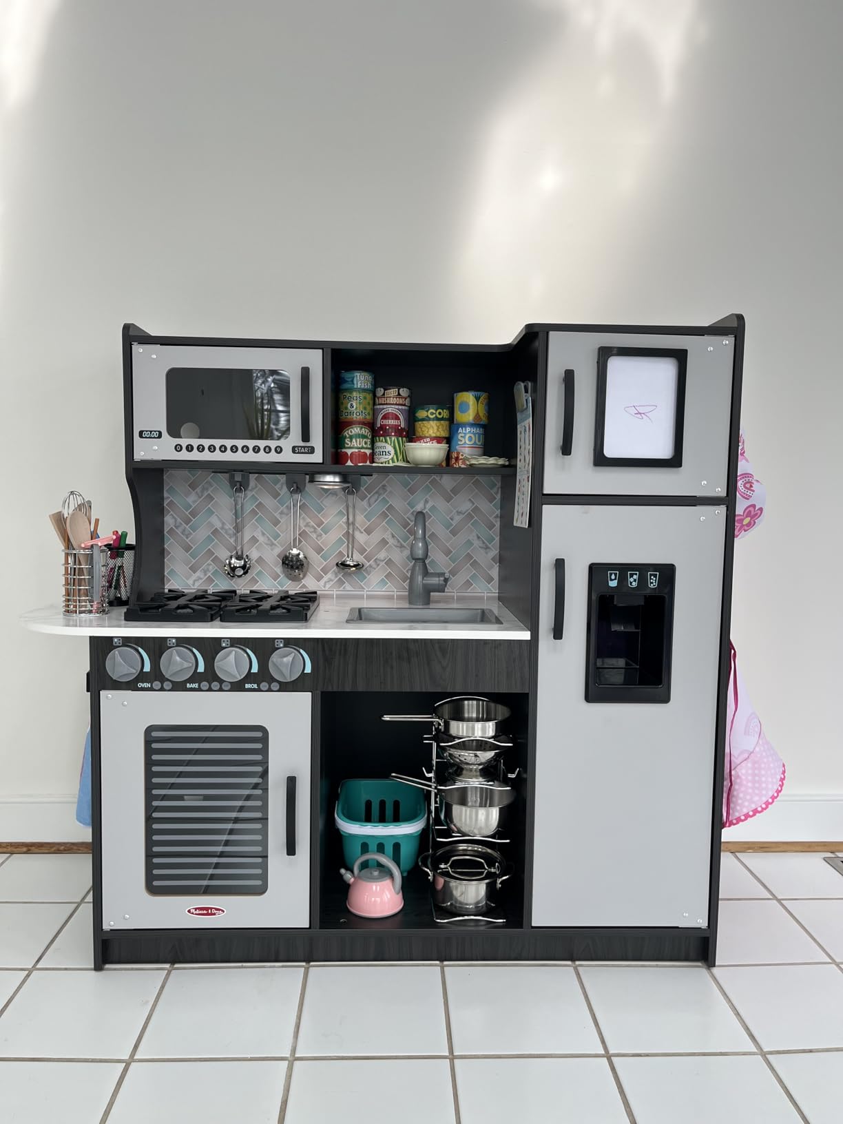 Melissa & Doug Chef's Wooden Pretend Play Kitchen for Kids with Ice Cube Dispenser - Charcoal Gray, Kids Kitchen Play Set, for Toddlers and Ages 3+ - FSC-Certified customer photo 2