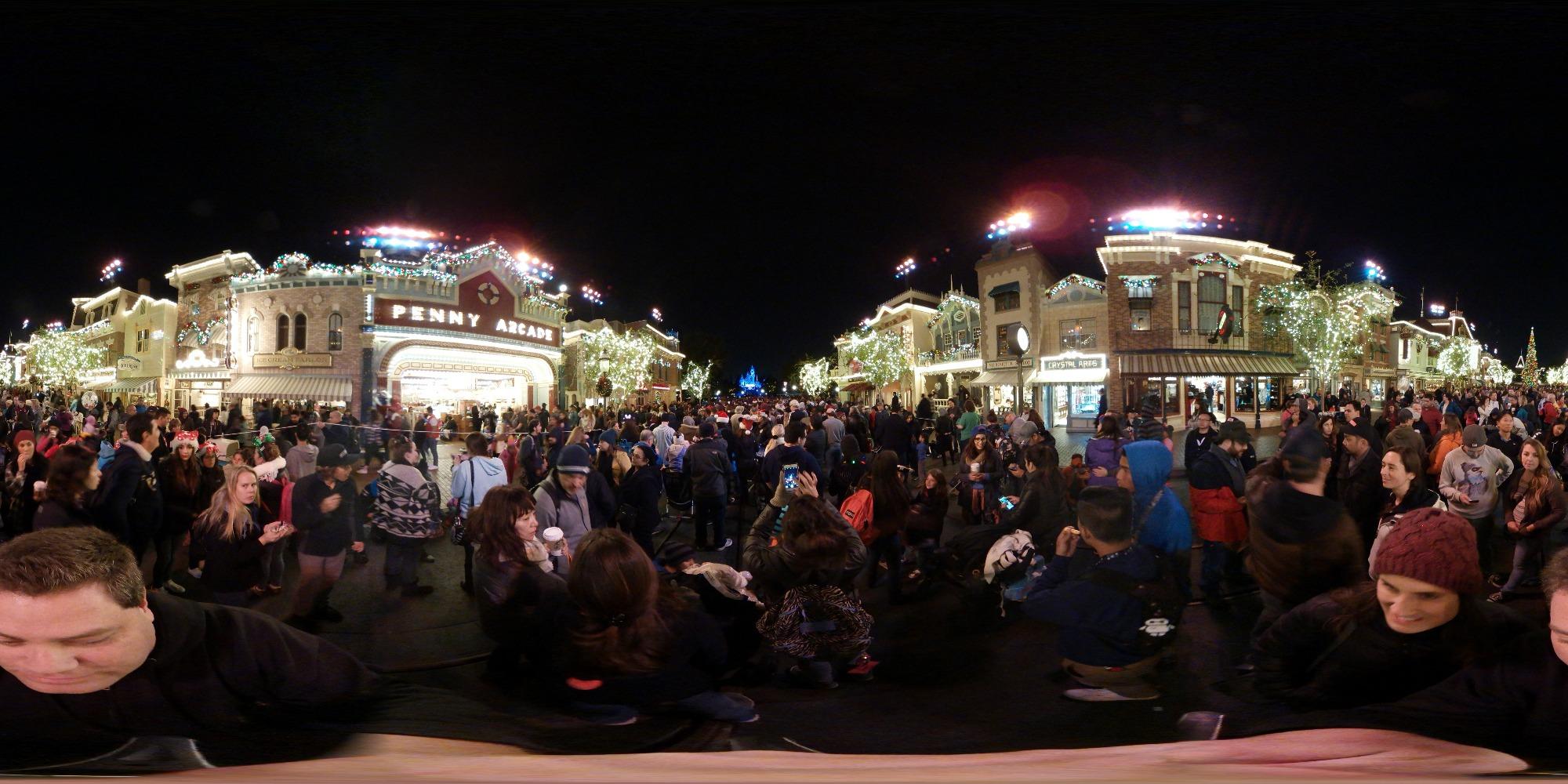 Samsung Gear 360 Real 360 Degree High Resolution VR Camera (US Version with Warranty) customer photo 1