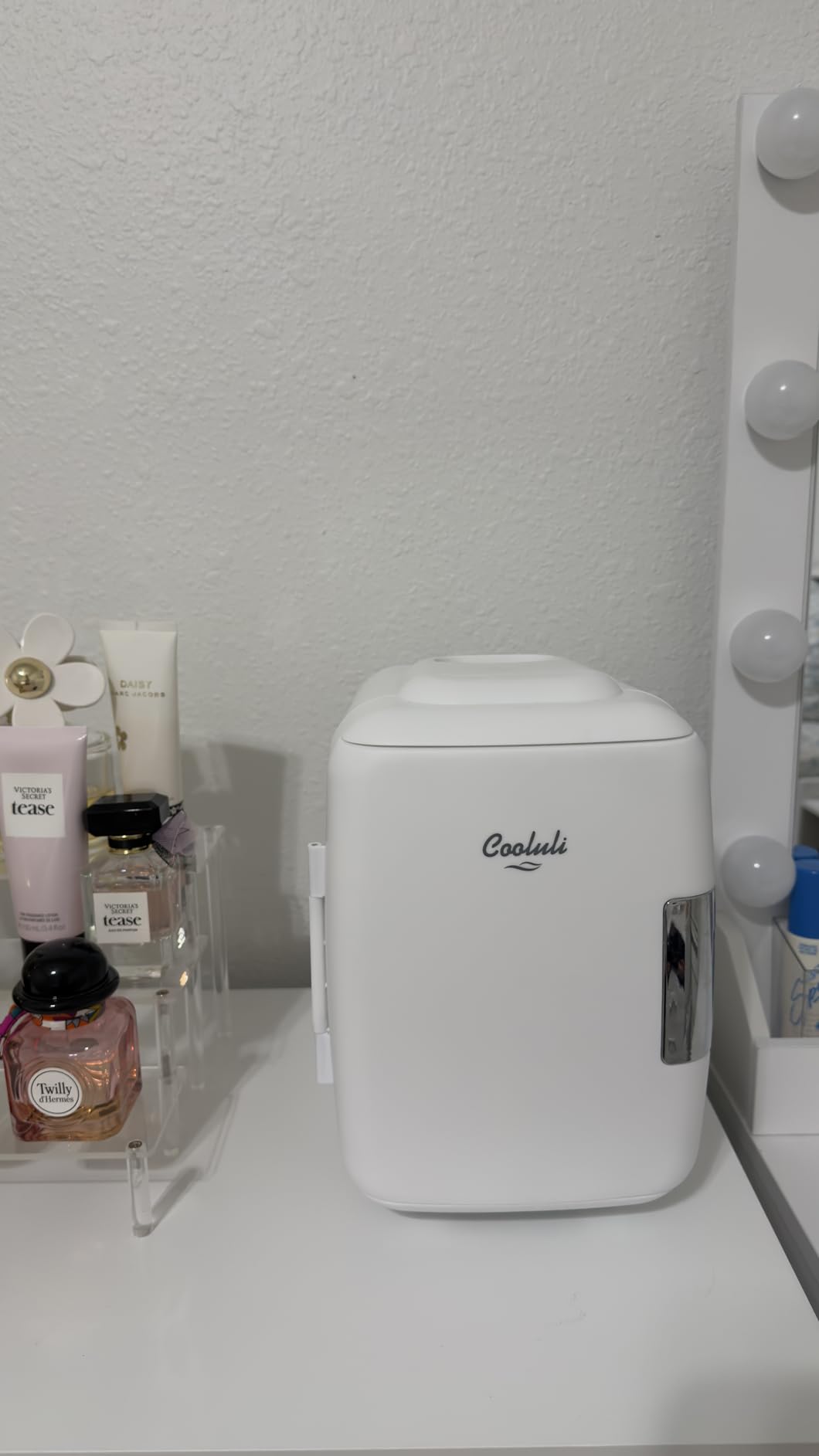 Cooluli Mini Fridge for Bedroom - Car, Office Desk & Dorm Room - Portable 4L/6 Can Electric Plug In Cooler & Warmer for Food, Drinks, Skincare Beauty & Makeup - Pink customer photo 2