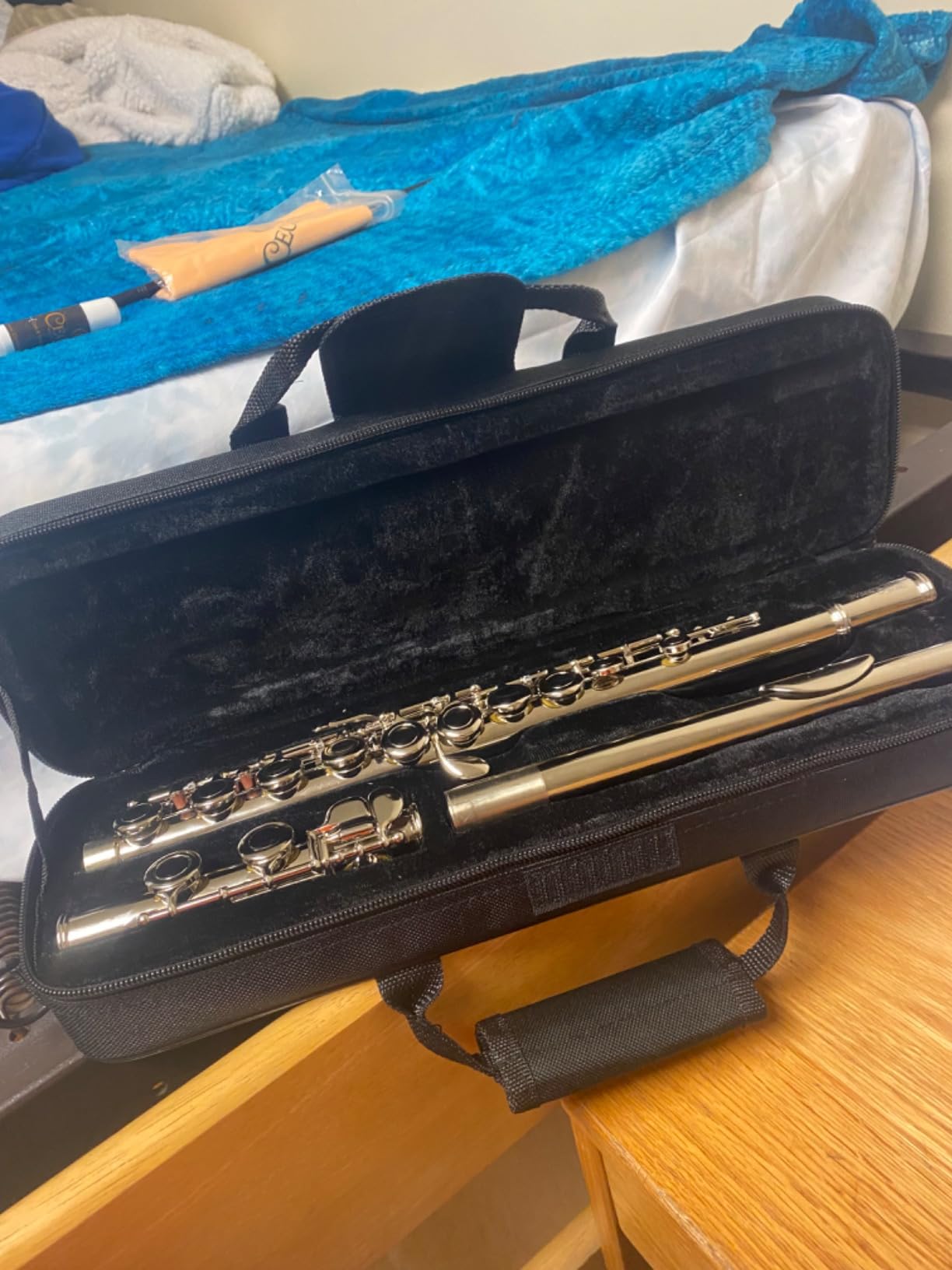 Mendini By Cecilio Flute - 16 Keys Closed Hole C Flute Instrument For Beginners with Carrying Case, Cork Grease, Stand, Lesson Book, Cleaning Kit, Gloves (Nickel) customer photo 1