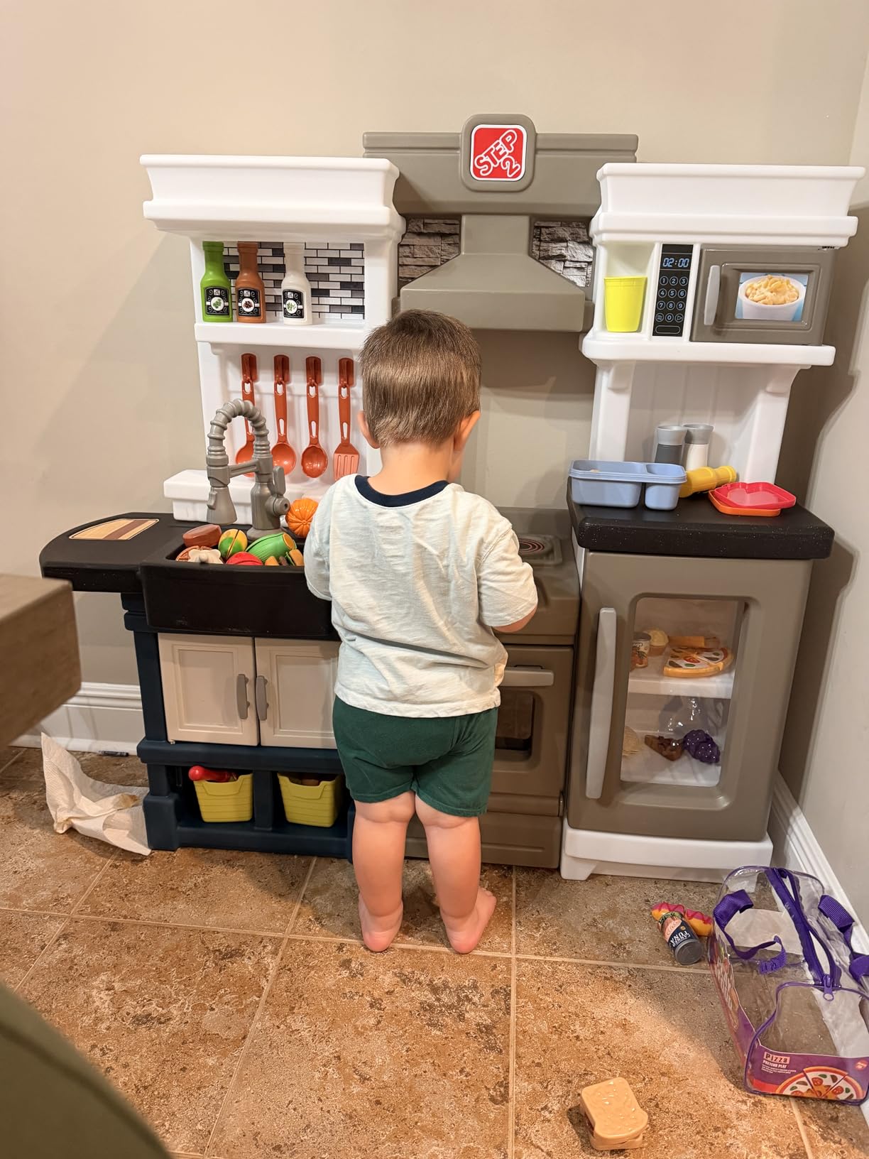 Step2 Modern Metro Kitchen Set for Kids - Includes 30+ Toy Kitchen Accessories, Interactive Features for Pretend Play - Indoor/Outdoor Toddler Playset customer photo 1