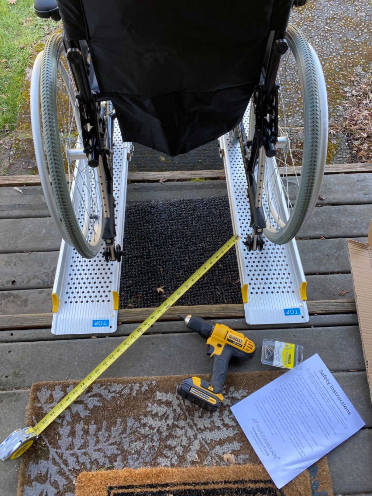 Ruedamann 10FT Wider Adjustable Wheelchair Ramp, Lightweight Portable Ramp for Wheelchair, Strong Capacity for Electric Scooters, Telescopic Aluminum Wheelchair Ramp for Home, Doorways customer photo 1