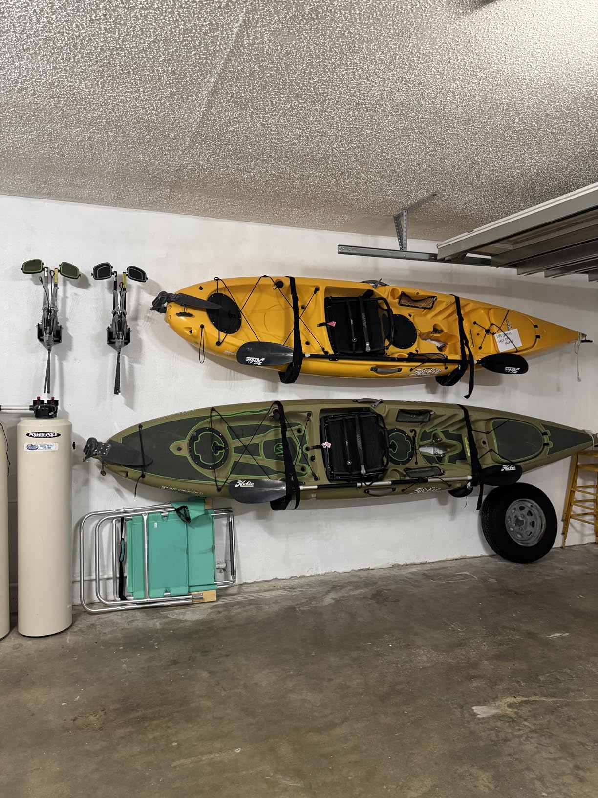 Best Marine and Outdoors Kayak Wall Rack, Heavy Duty 125 lb Capacity, Wall Mount Kayak Storage Rack for Garage, Canoe, SUP & Paddle Board, Indoor/Outdoor Steel Hangers with Foam Padding customer photo 1
