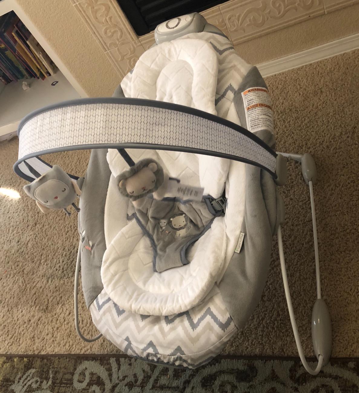 Ingenuity SmartBounce Automatic Baby Bouncer Seat with White Noise, Music, Toy Bar & 2 Plush Infant Toys, 0-6 Months Up to 20 lbs (Braden) customer photo 2