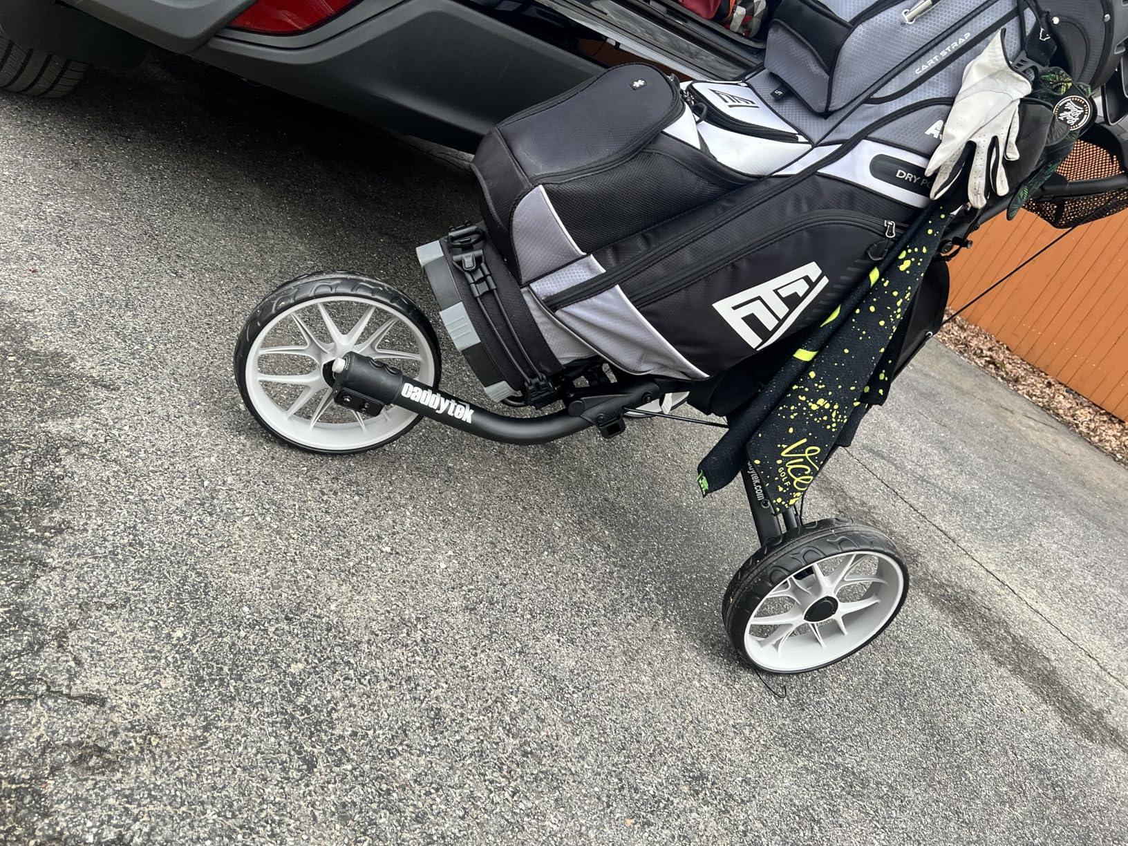 Caddytek Golf CaddyLite EZ Fold V8 3-Wheel Push Cart customer photo 2