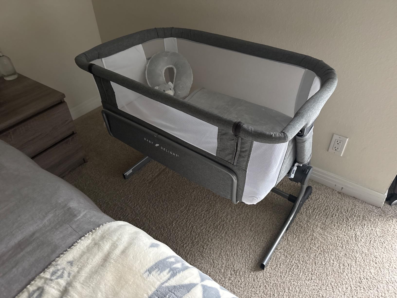 Baby Delight Beside Me Dreamer Bassinet | Bedside Sleeper | 6-Position Height Adjustment | Charcoal Tweed customer photo 1