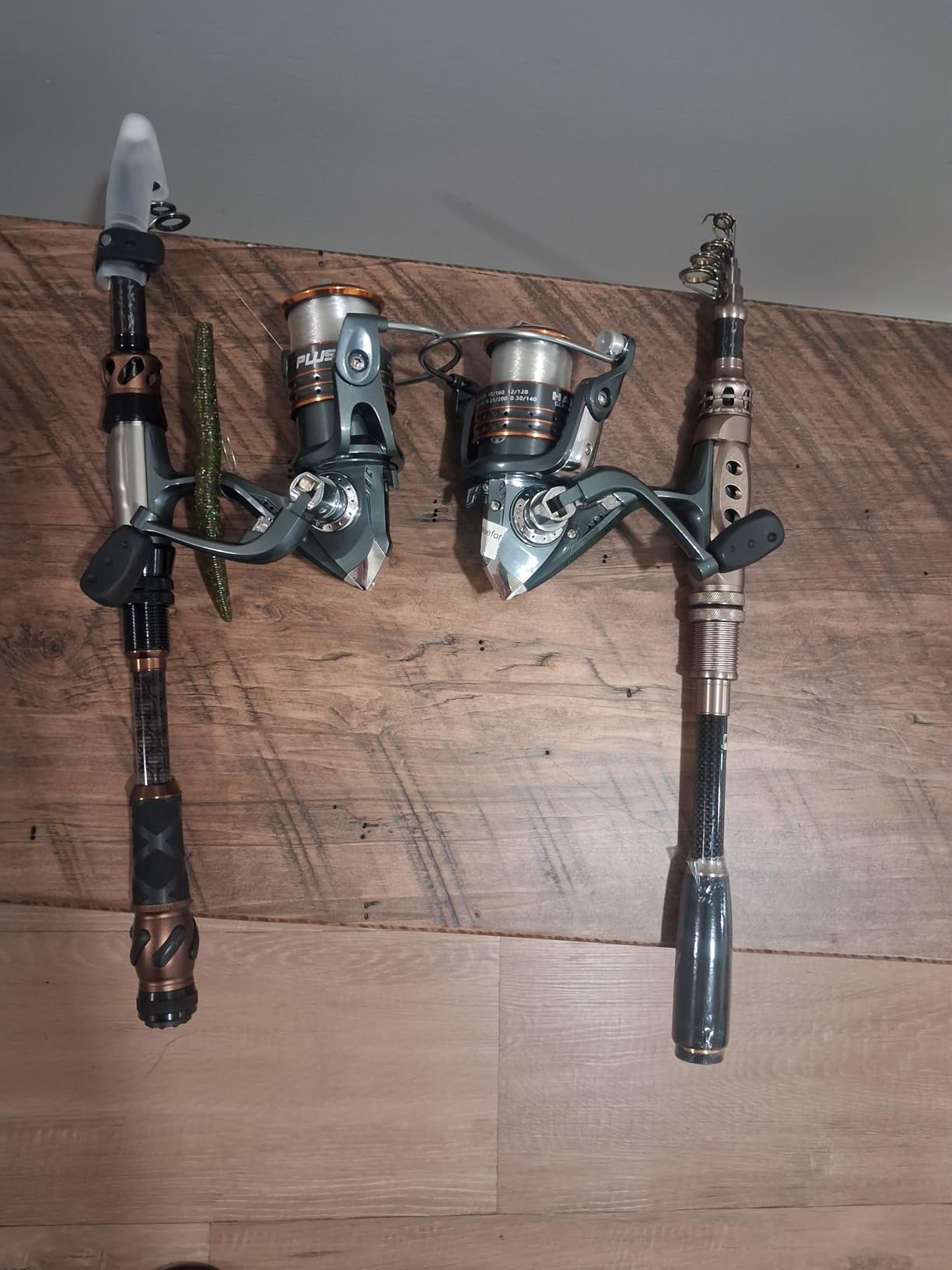 PLUSINNO Fishing Rod and Reel Combos - Carbon Fiber Telescopic Fishing Pole - Spinning Reel 12+1 Shielded Bearings Stainless Steel BB customer photo 1