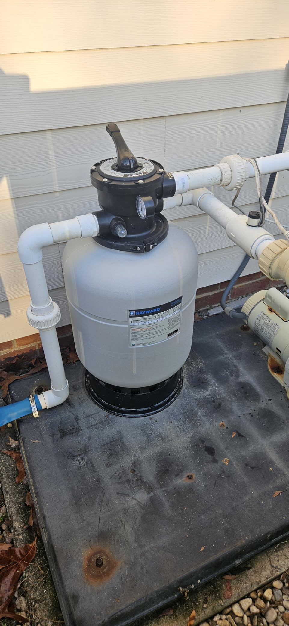 Hayward W3S180T ProSeries Pool Sand Filter, 18 in., Top-Mount Sand Filter for Above Ground Pools customer photo 1