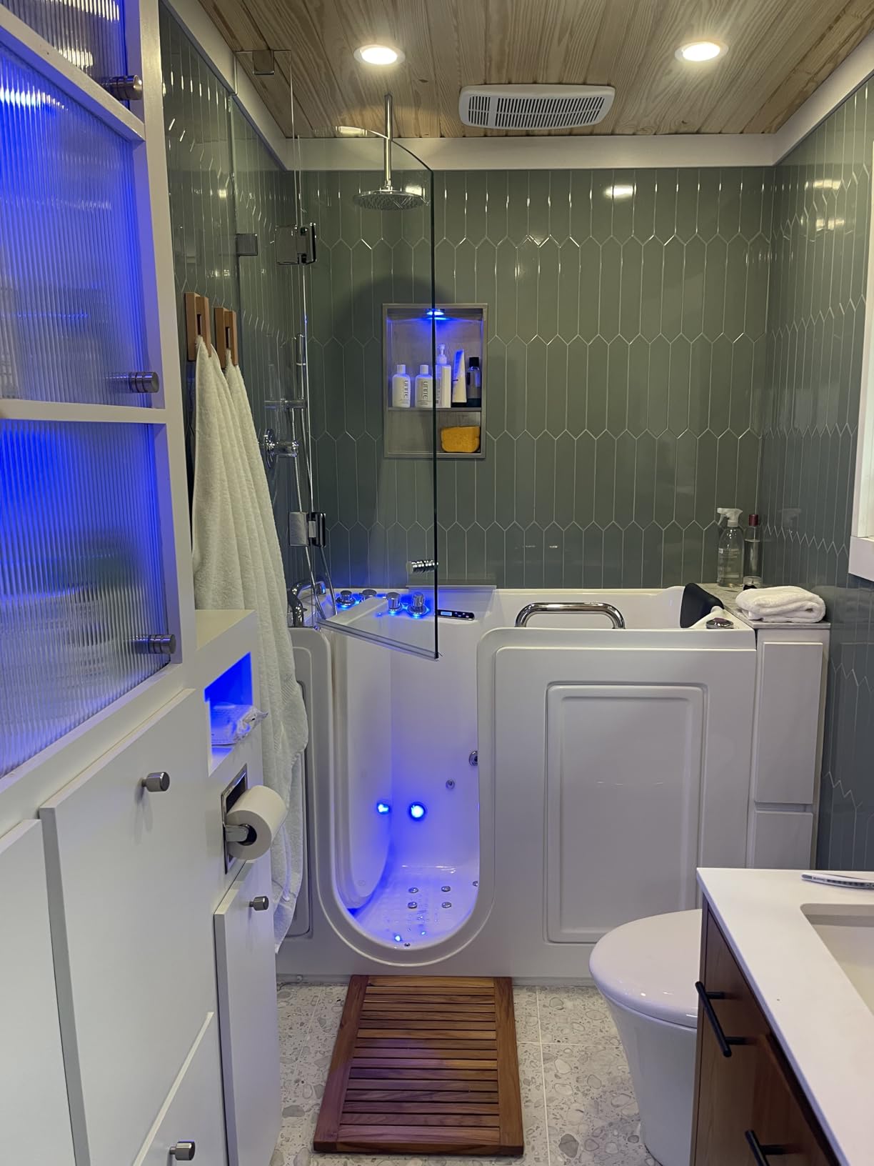 ANZZI Walk-In Tub, 27 x 53 in, Left Drain, 12 Whirlpool & 18 Air Jets, Inline Heater, Quick Fill, Handheld Shower, ADA Seat, Headrest, Aromatherapy & Chromatherapy, 110V, White customer photo 2