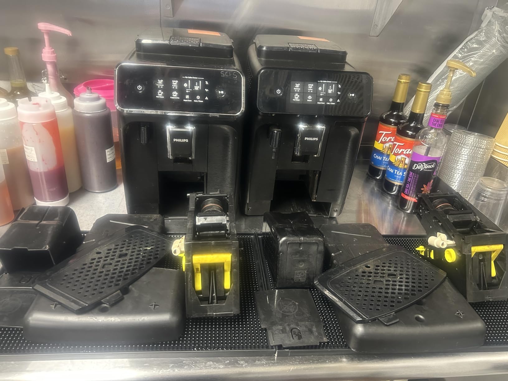Philips 3200 Series Fully Automatic Espresso Machine, LatteGo Milk Frother, 5 Coffee Varieties, Intuitive Touch Display, 100% Ceramic Grinder, AquaClean Filter, My Coffee Choice, Black (EP3241/54) customer photo 2